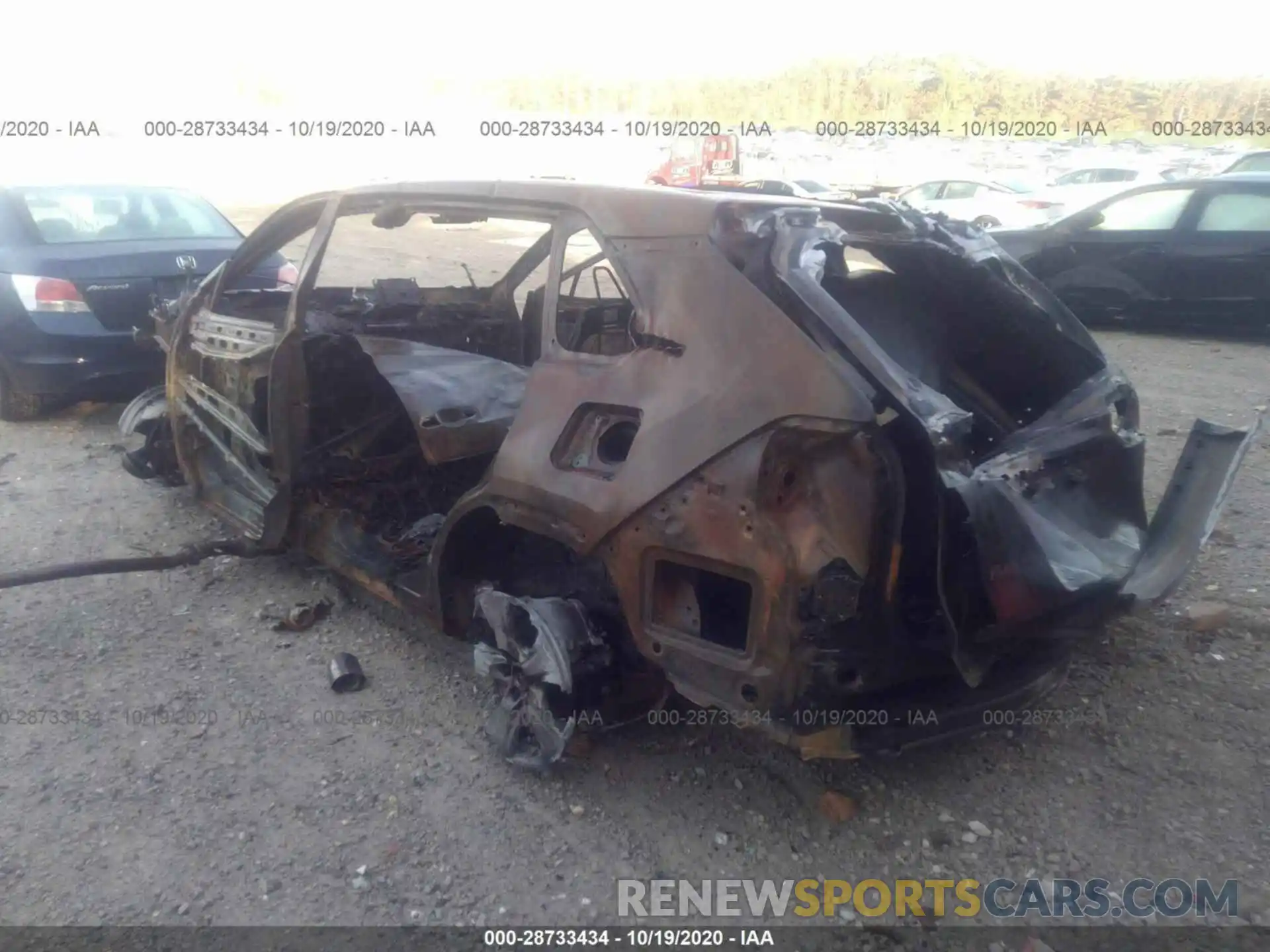 3 Photograph of a damaged car 2T3P1RFV1LW120652 TOYOTA RAV4 2020