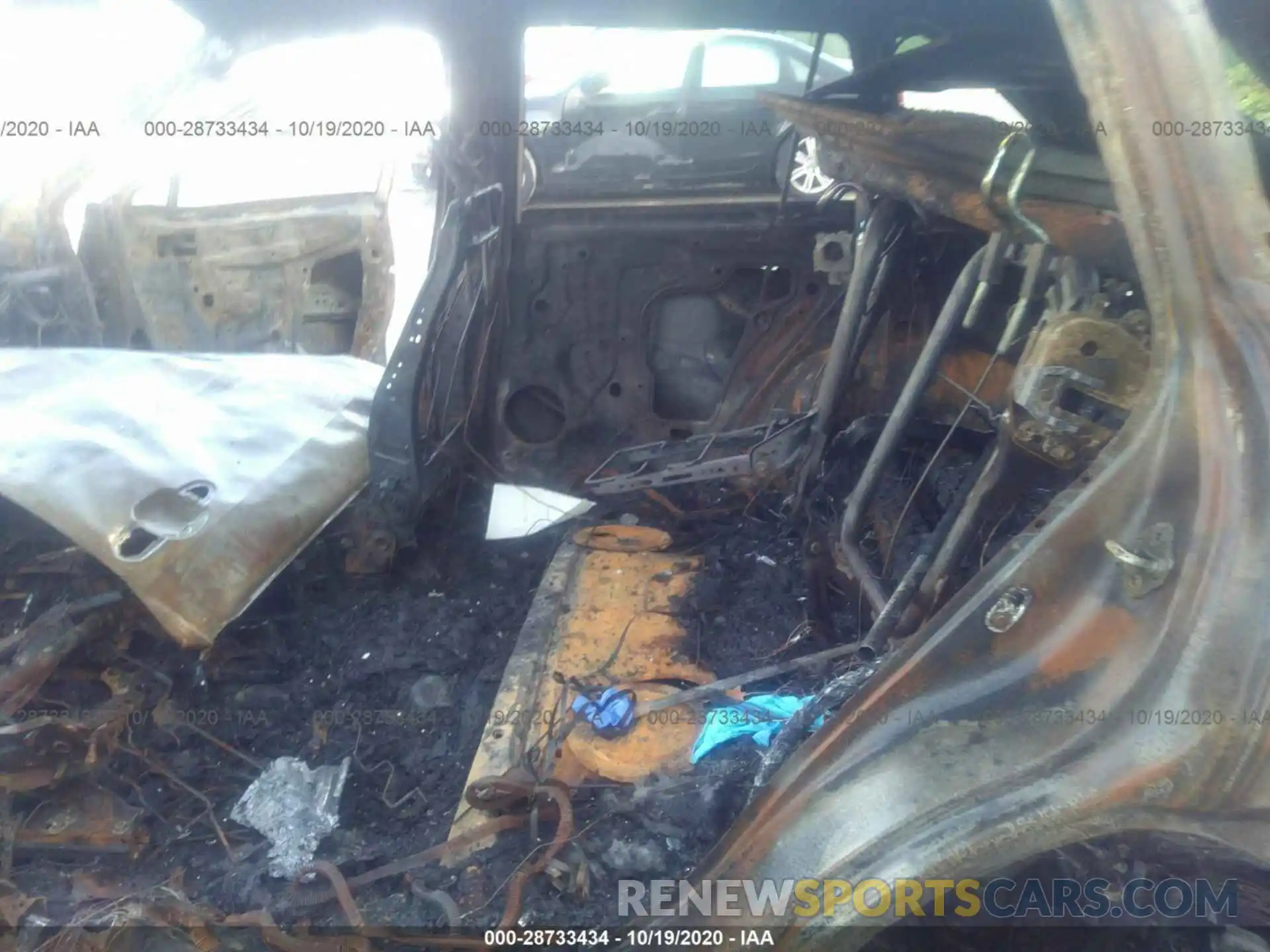 8 Фотография поврежденного автомобиля 2T3P1RFV1LW120652 TOYOTA RAV4 2020