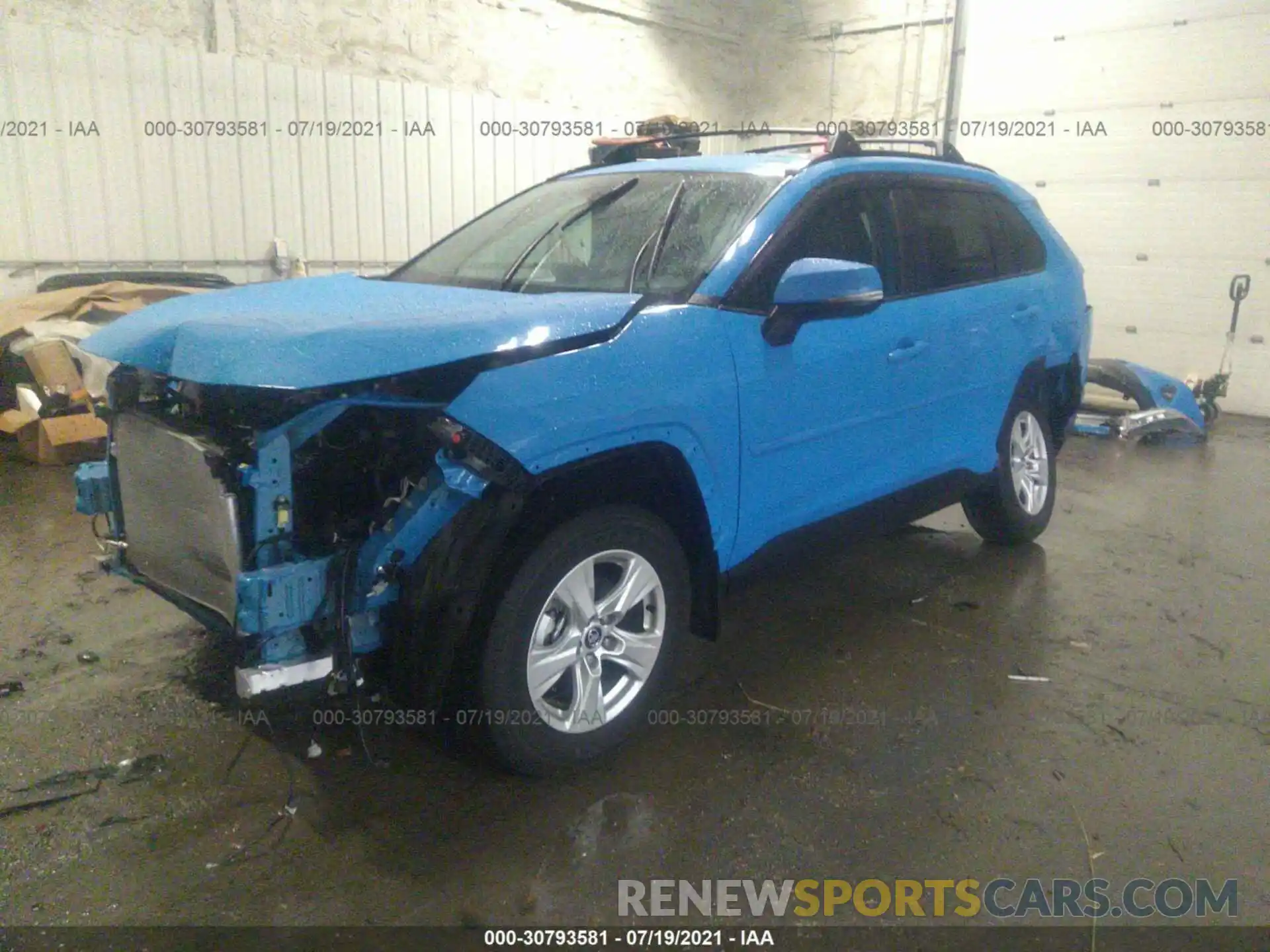 2 Photograph of a damaged car 2T3P1RFV1LW122286 TOYOTA RAV4 2020