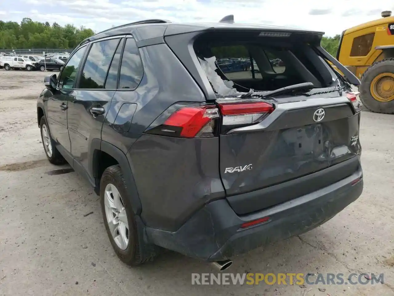 3 Photograph of a damaged car 2T3P1RFV1LW122806 TOYOTA RAV4 2020