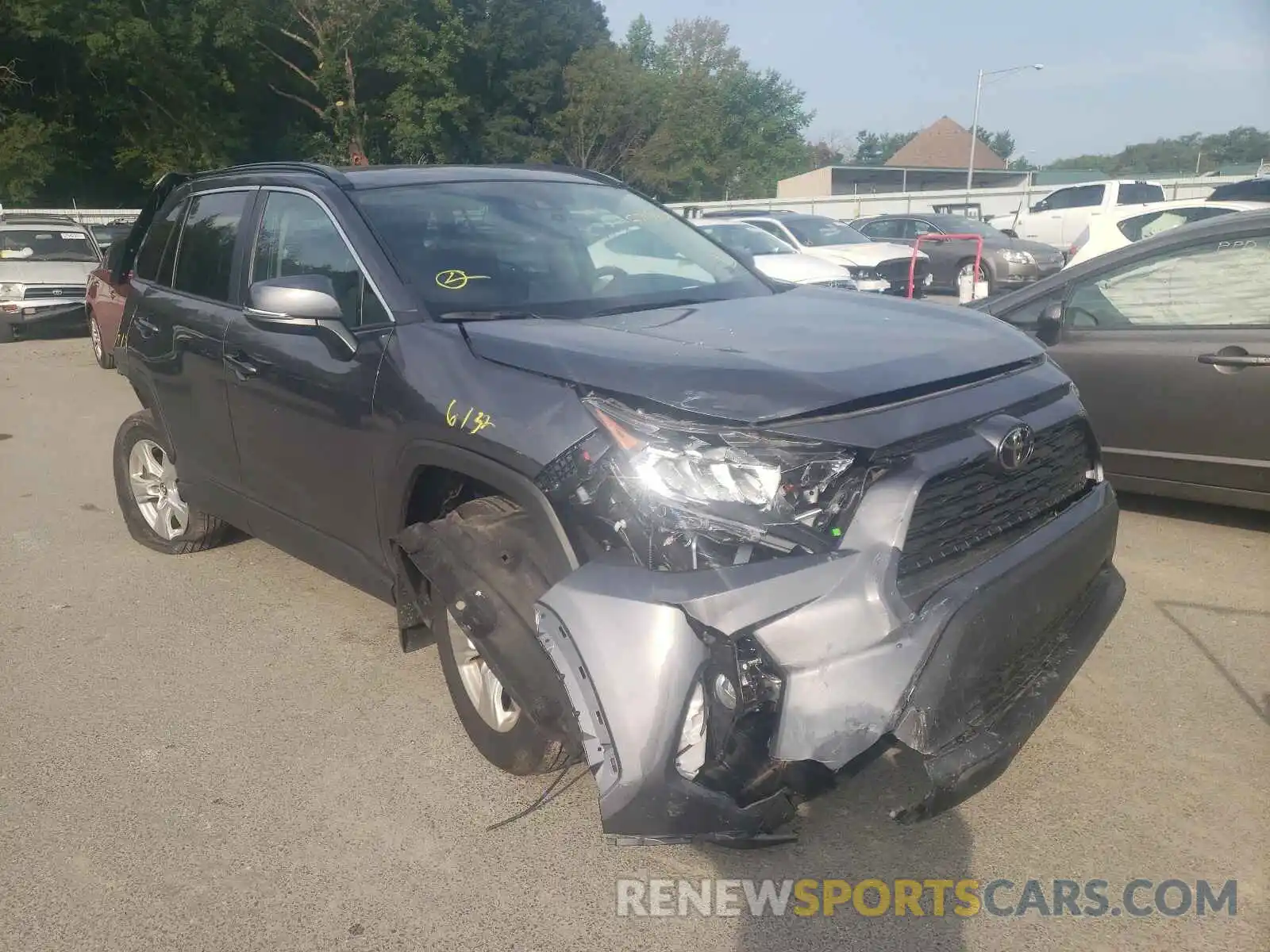 1 Photograph of a damaged car 2T3P1RFV1LW130677 TOYOTA RAV4 2020