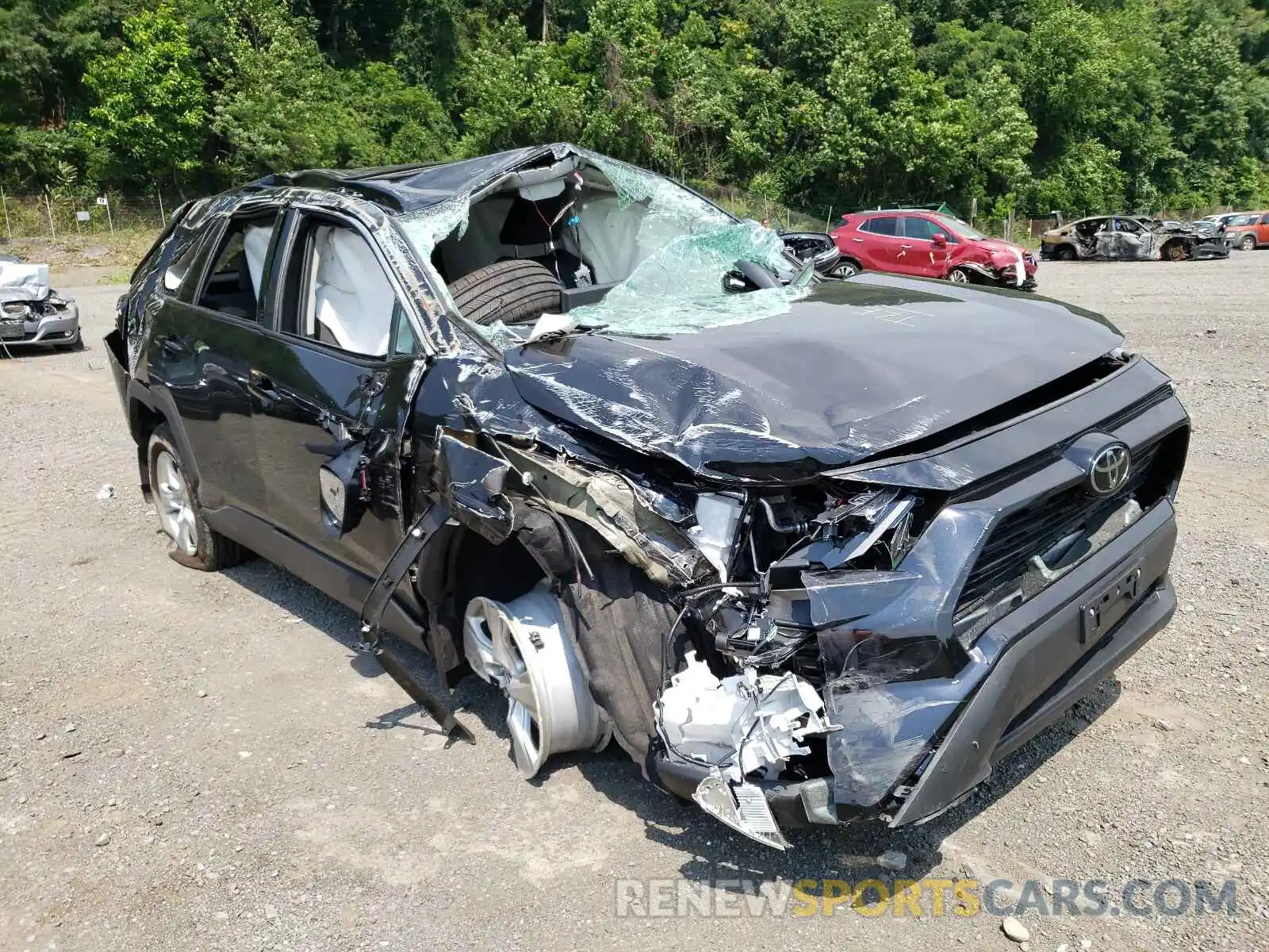 1 Photograph of a damaged car 2T3P1RFV1LW131277 TOYOTA RAV4 2020