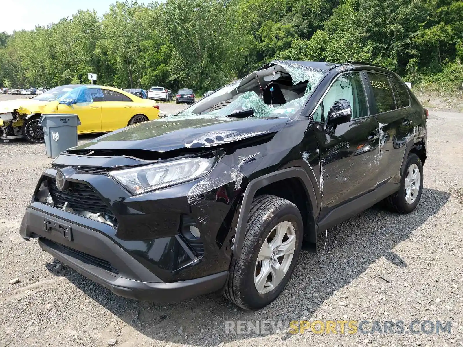 2 Photograph of a damaged car 2T3P1RFV1LW131277 TOYOTA RAV4 2020