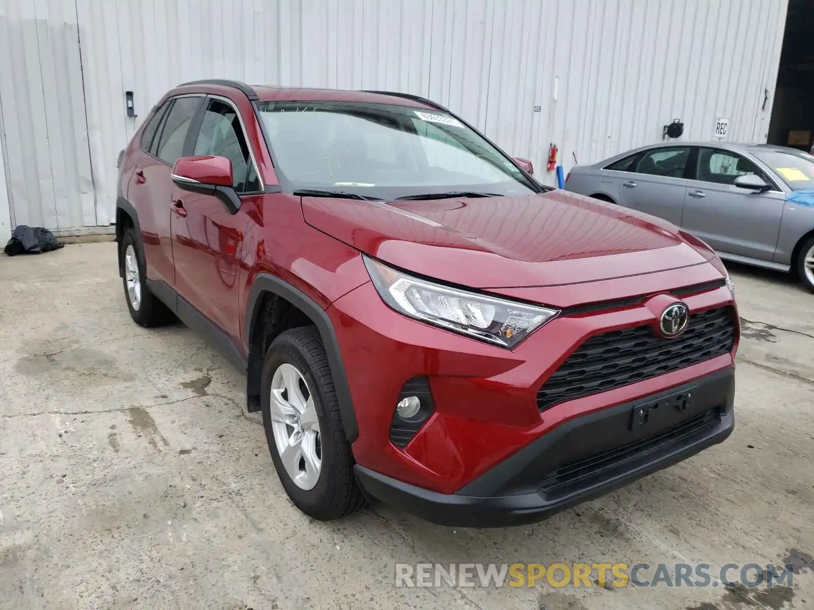 1 Фотография поврежденного автомобиля 2T3P1RFV1LW133580 TOYOTA RAV4 2020