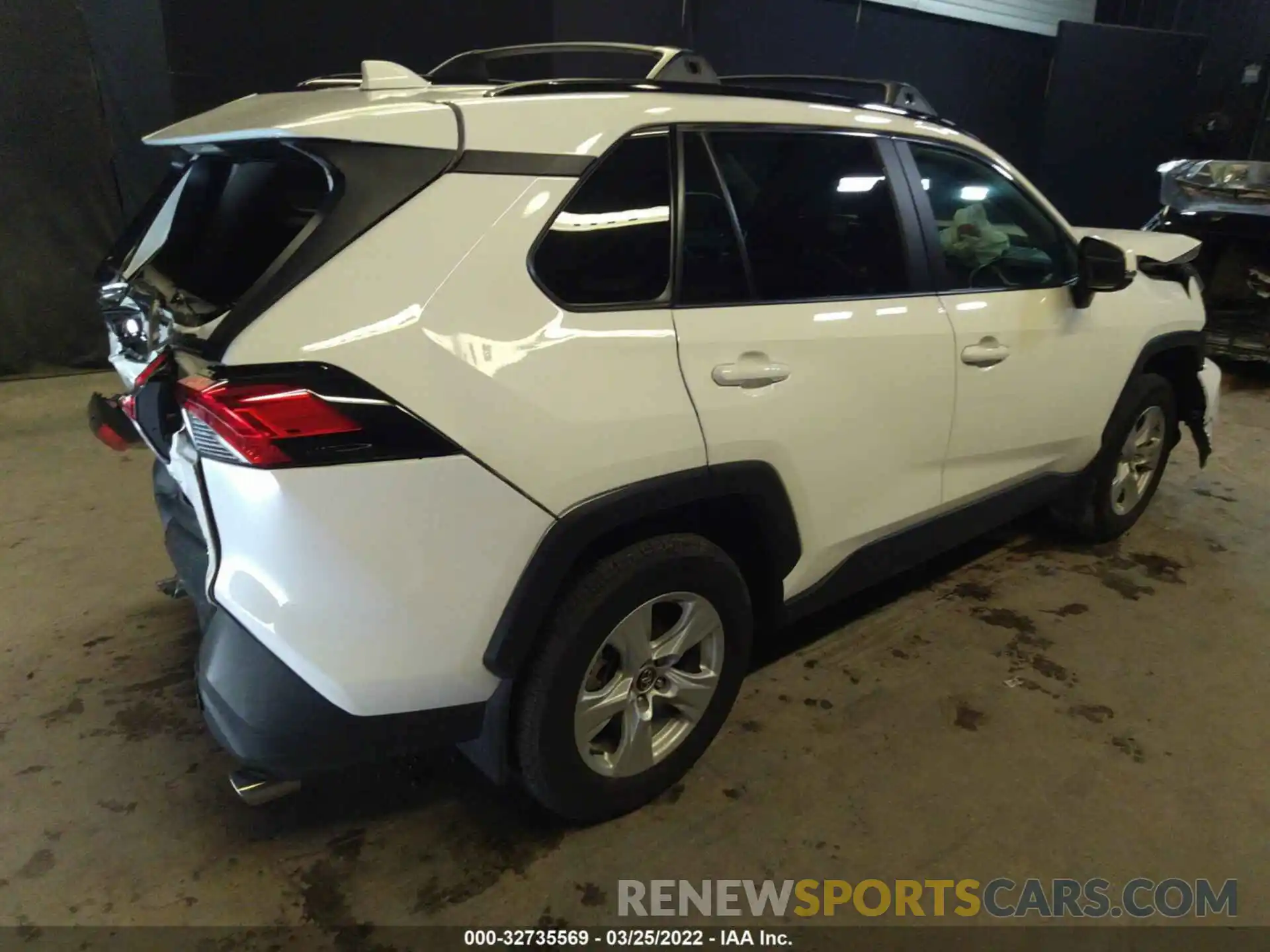 4 Фотография поврежденного автомобиля 2T3P1RFV1LW137127 TOYOTA RAV4 2020