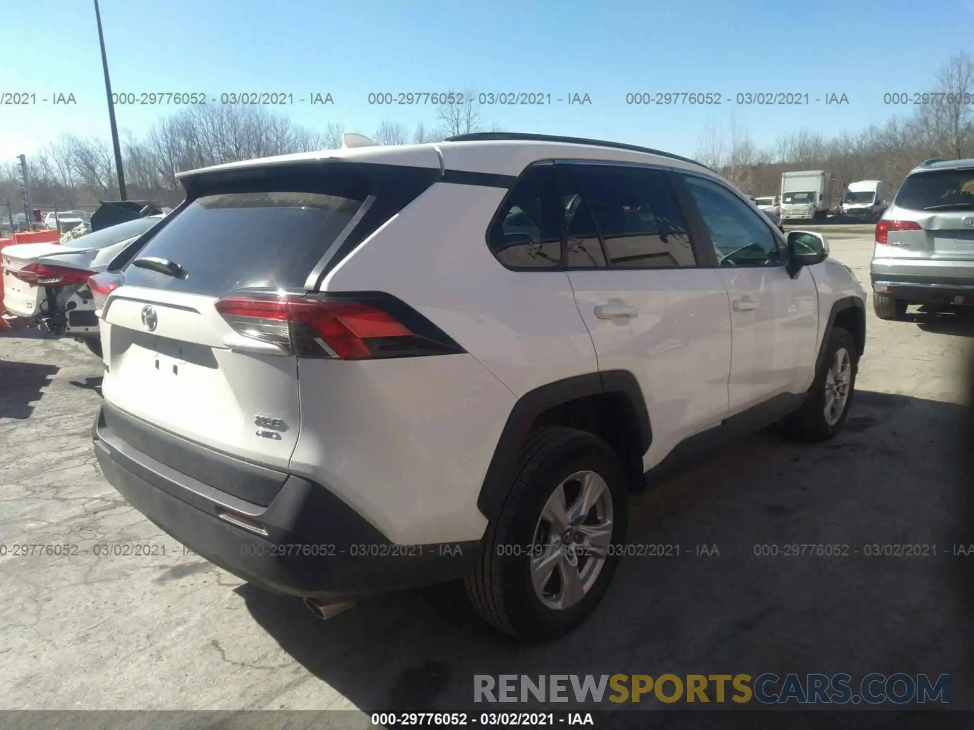 4 Photograph of a damaged car 2T3P1RFV2LC065954 TOYOTA RAV4 2020