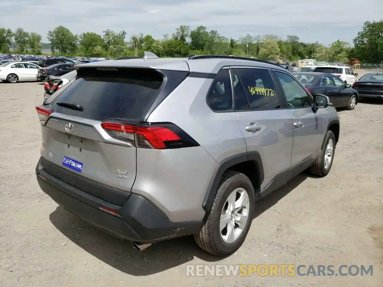 4 Photograph of a damaged car 2T3P1RFV2LC075383 TOYOTA RAV4 2020