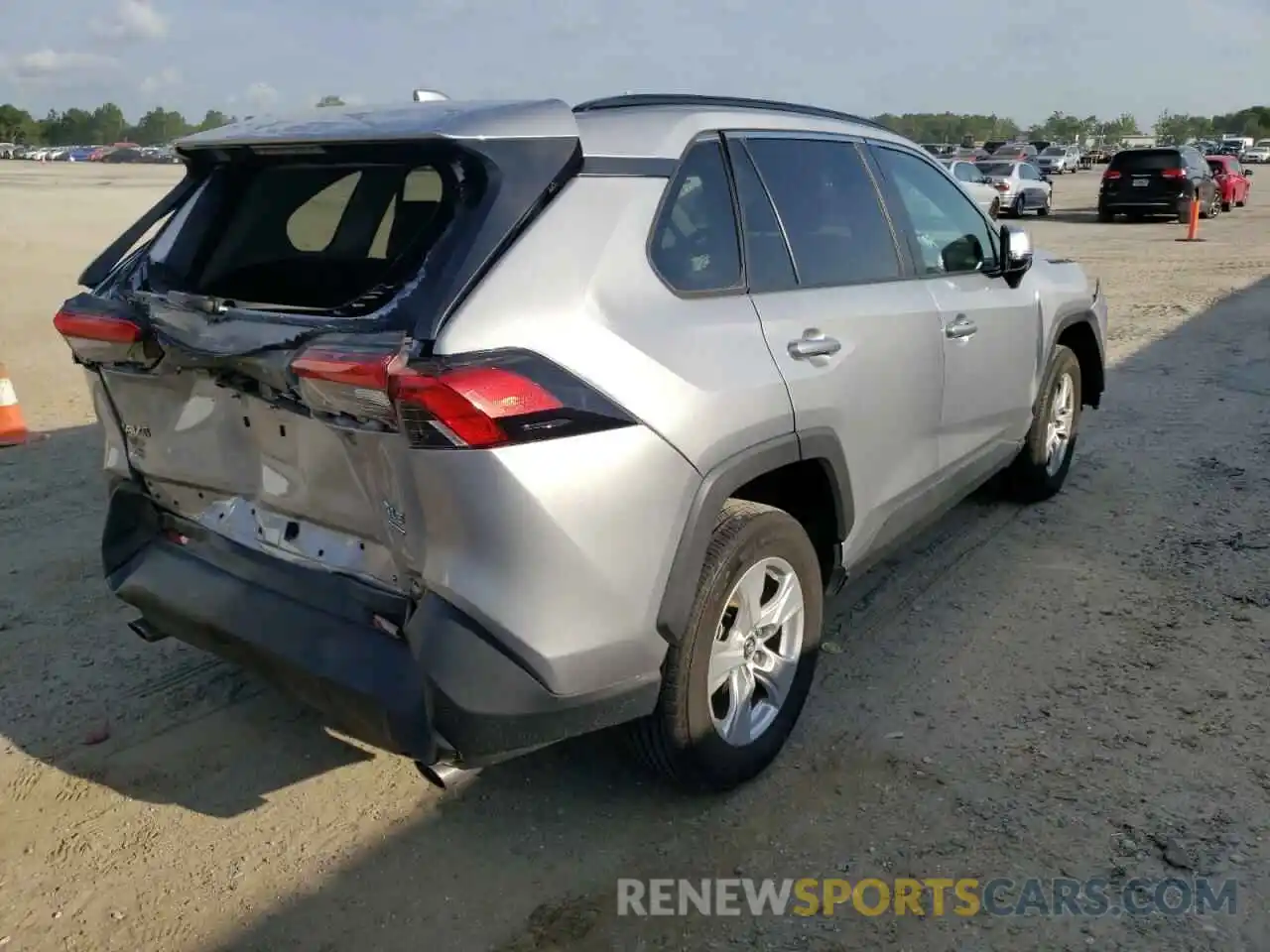 4 Photograph of a damaged car 2T3P1RFV2LC084875 TOYOTA RAV4 2020