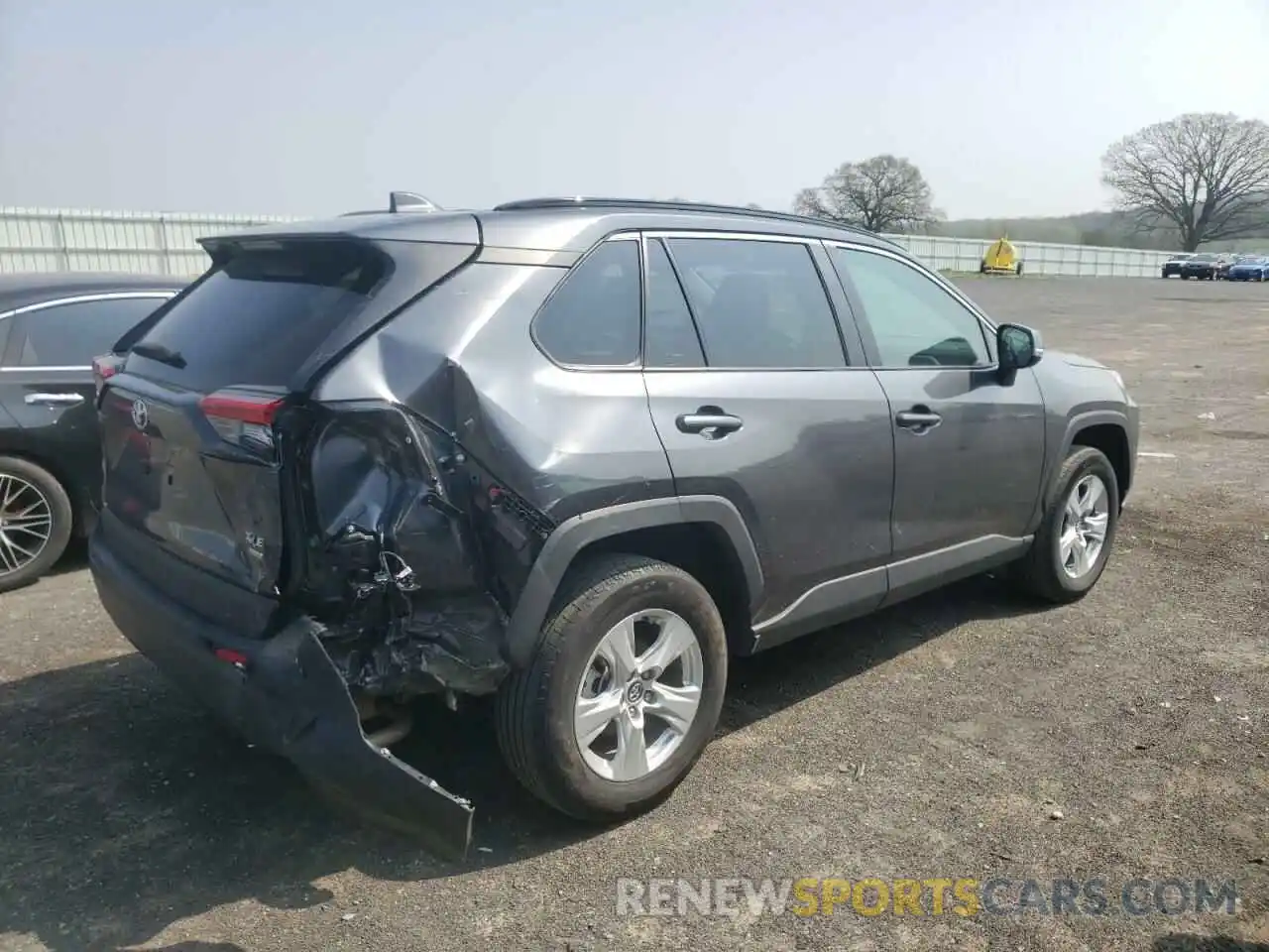 4 Photograph of a damaged car 2T3P1RFV2LC090577 TOYOTA RAV4 2020