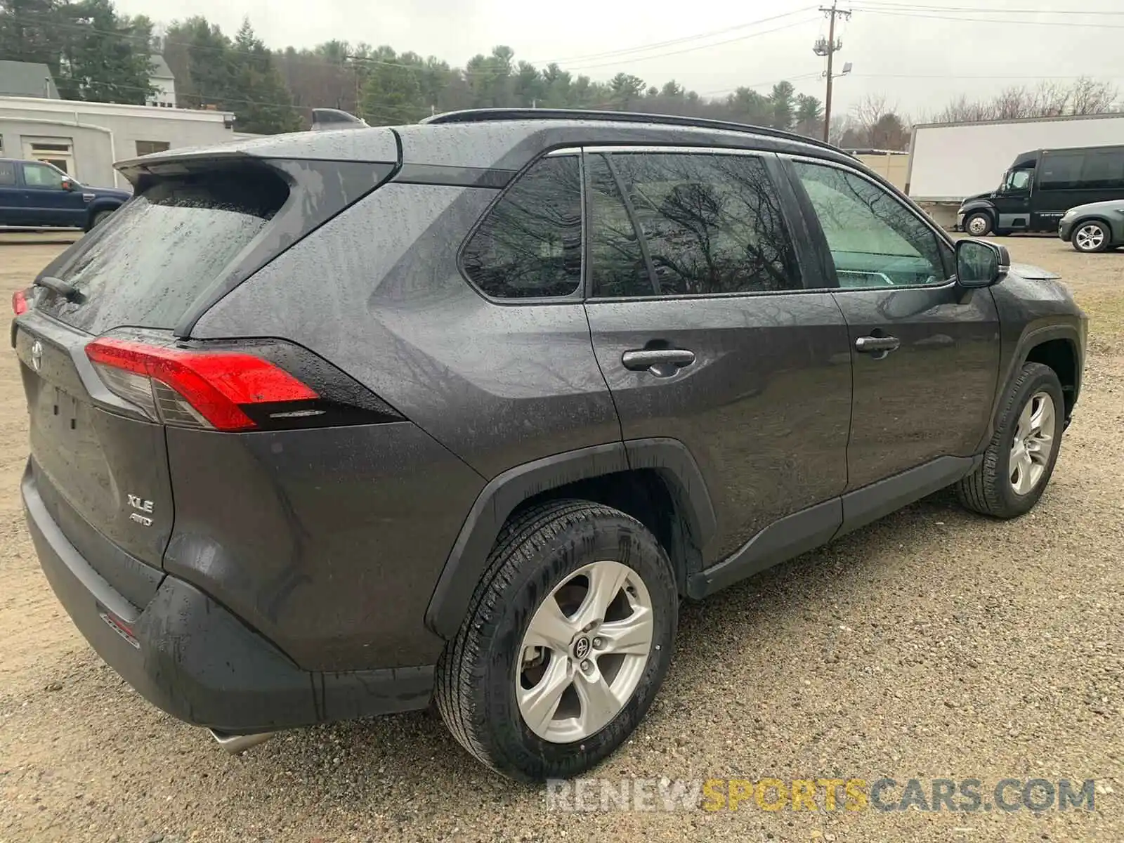 4 Photograph of a damaged car 2T3P1RFV2LC095763 TOYOTA RAV4 2020