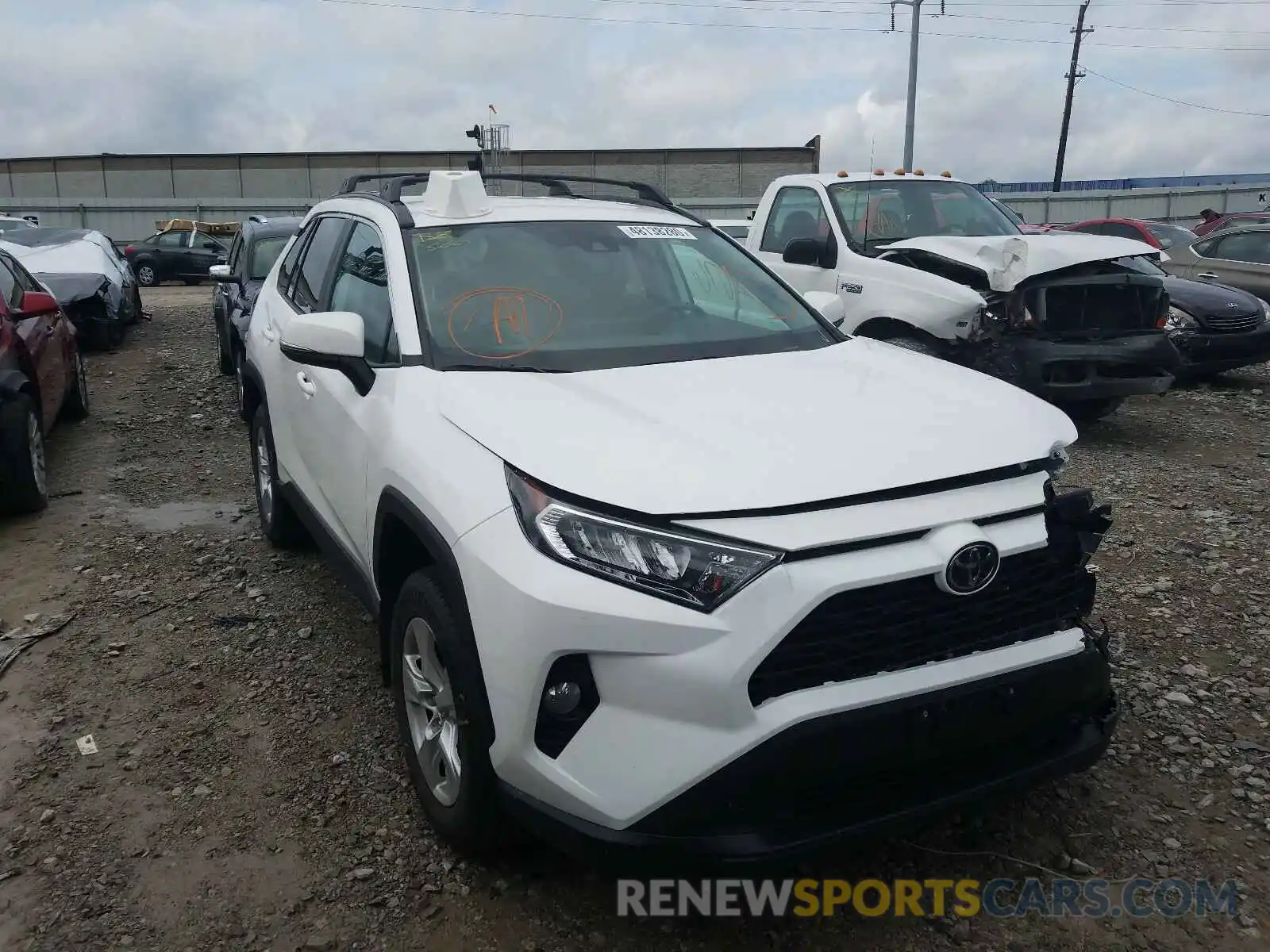 1 Photograph of a damaged car 2T3P1RFV2LC110665 TOYOTA RAV4 2020