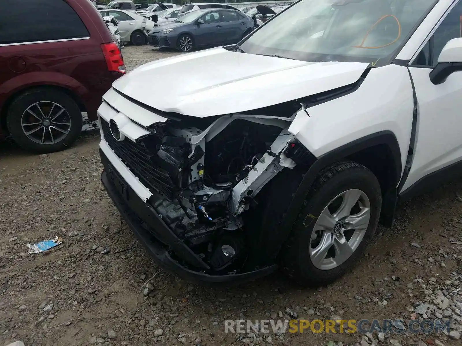 9 Photograph of a damaged car 2T3P1RFV2LC110665 TOYOTA RAV4 2020