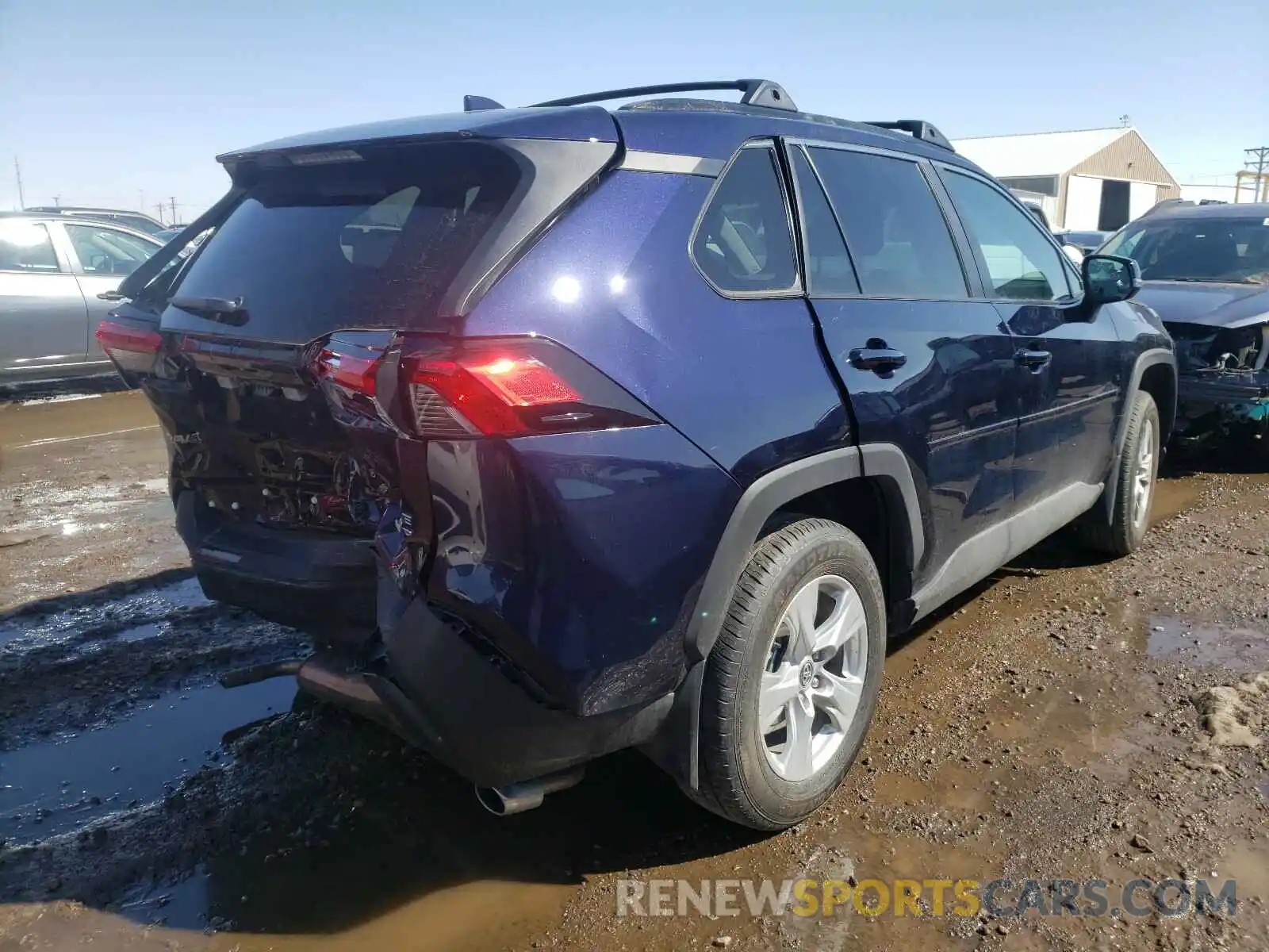 4 Photograph of a damaged car 2T3P1RFV2LC116613 TOYOTA RAV4 2020