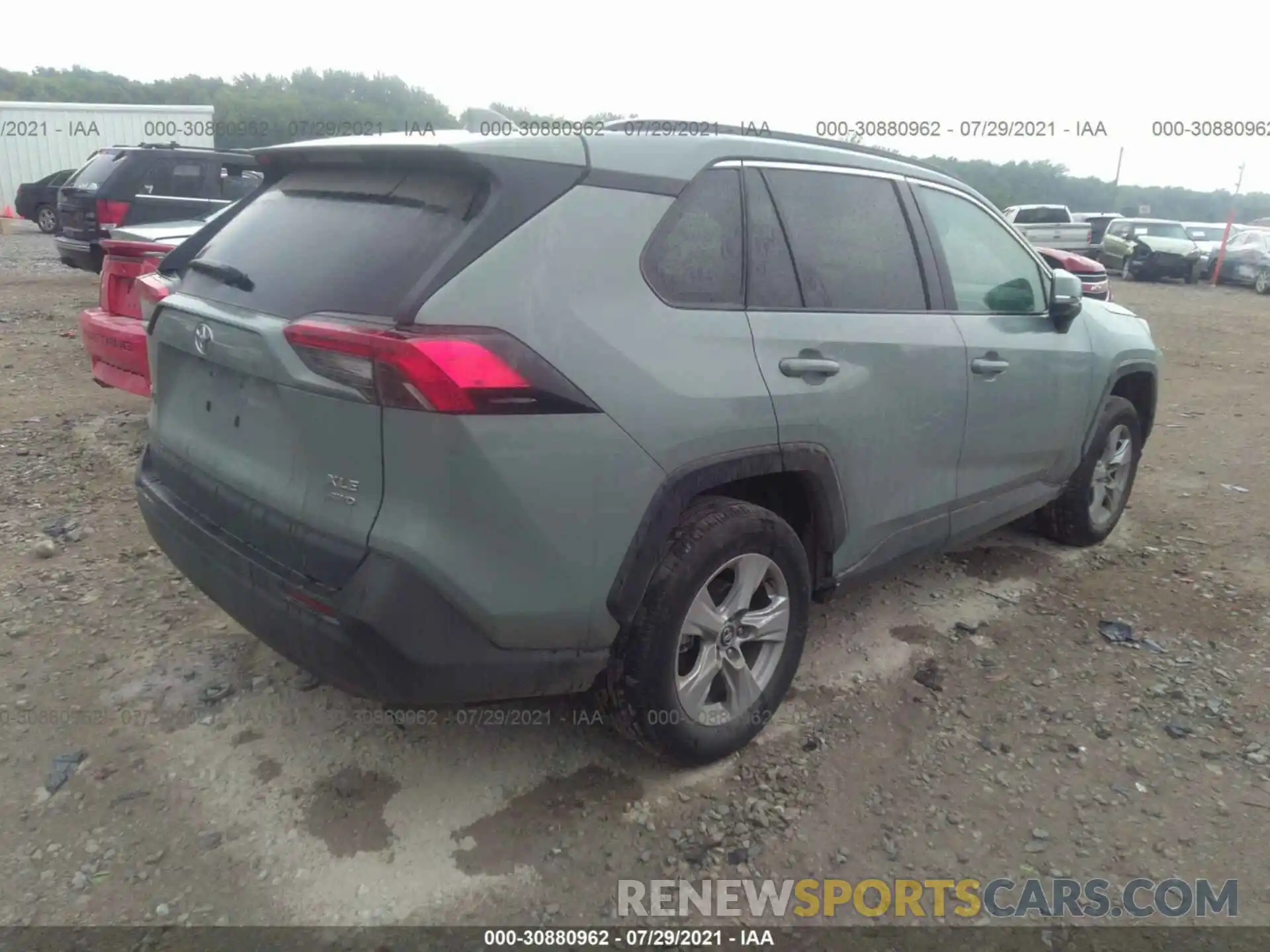 4 Photograph of a damaged car 2T3P1RFV2LC117468 TOYOTA RAV4 2020