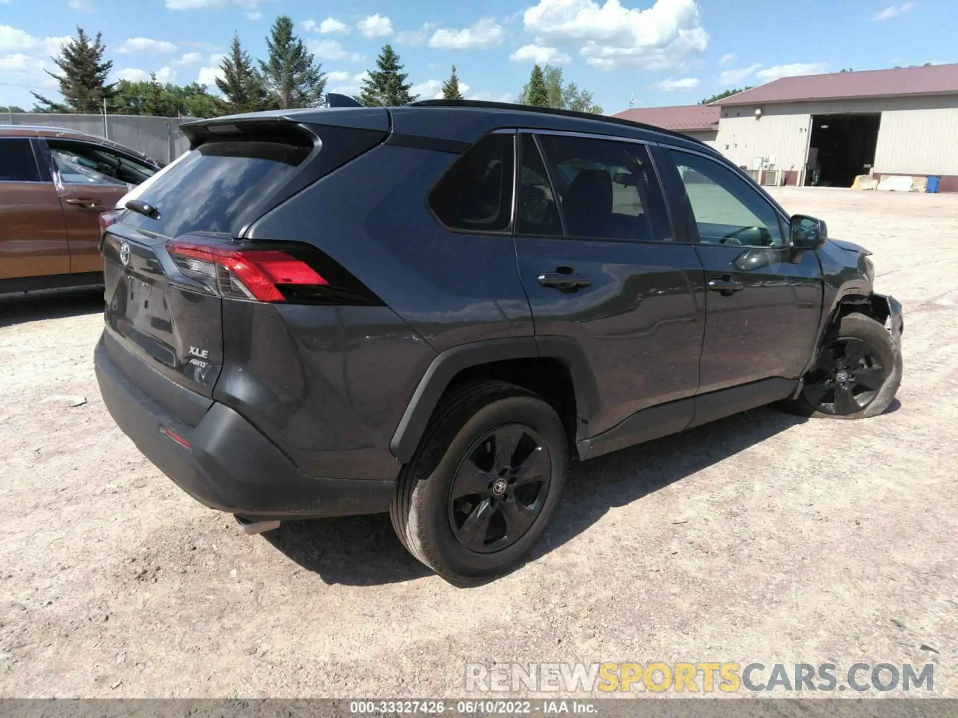 4 Photograph of a damaged car 2T3P1RFV2LC123853 TOYOTA RAV4 2020