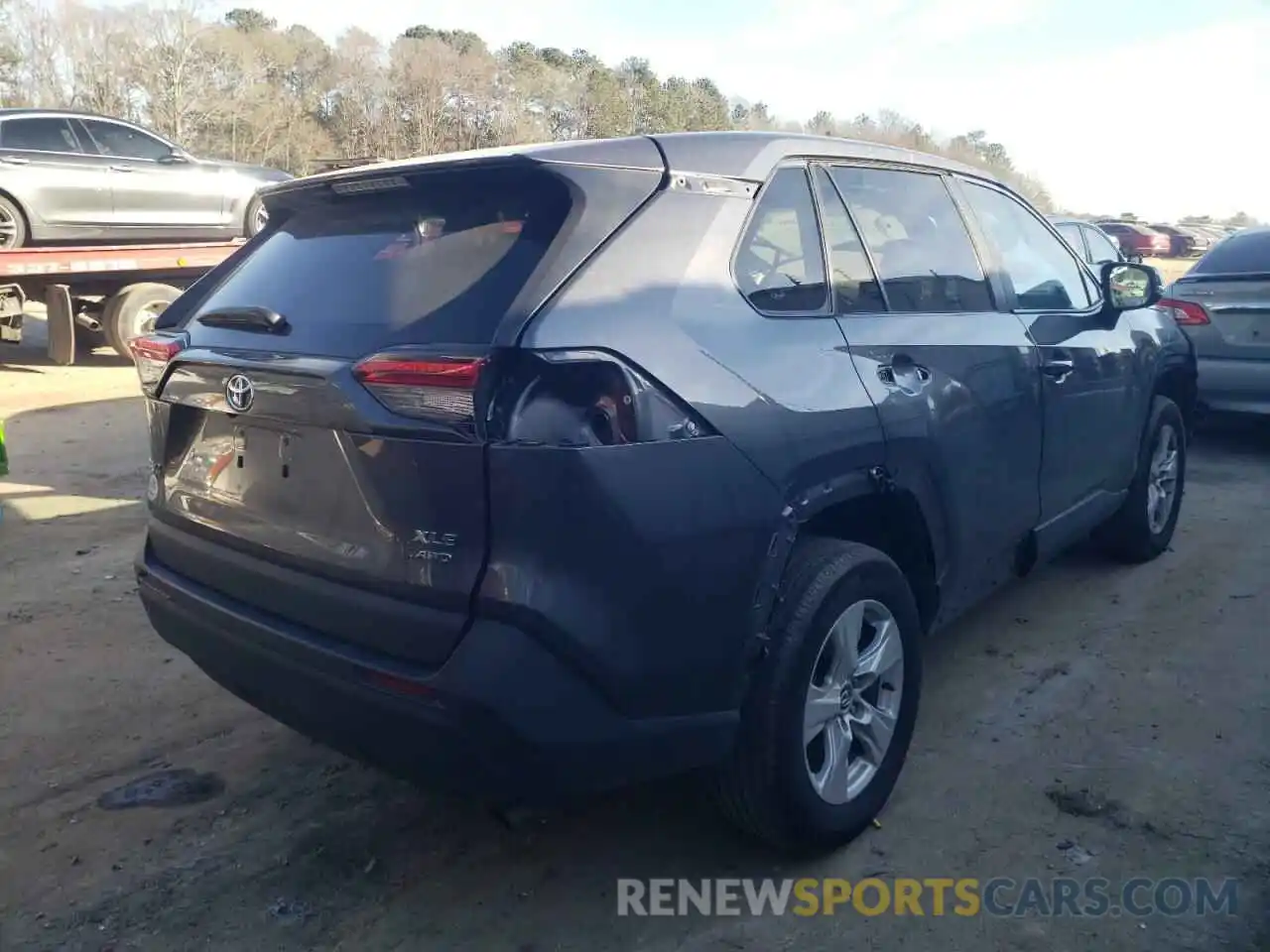 4 Photograph of a damaged car 2T3P1RFV2LC128678 TOYOTA RAV4 2020