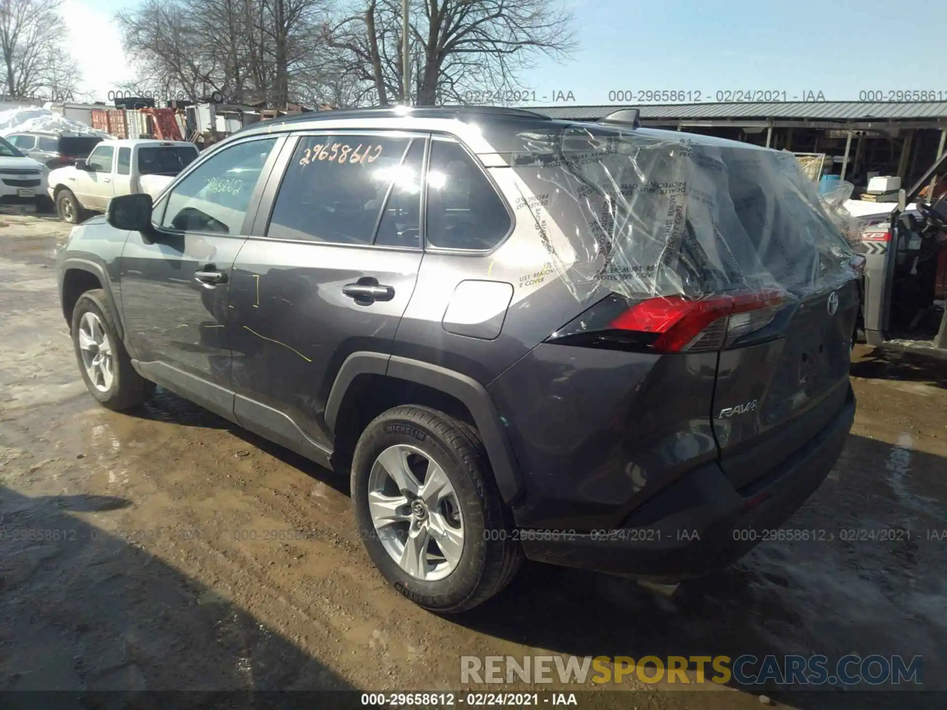 3 Фотография поврежденного автомобиля 2T3P1RFV2LC128793 TOYOTA RAV4 2020