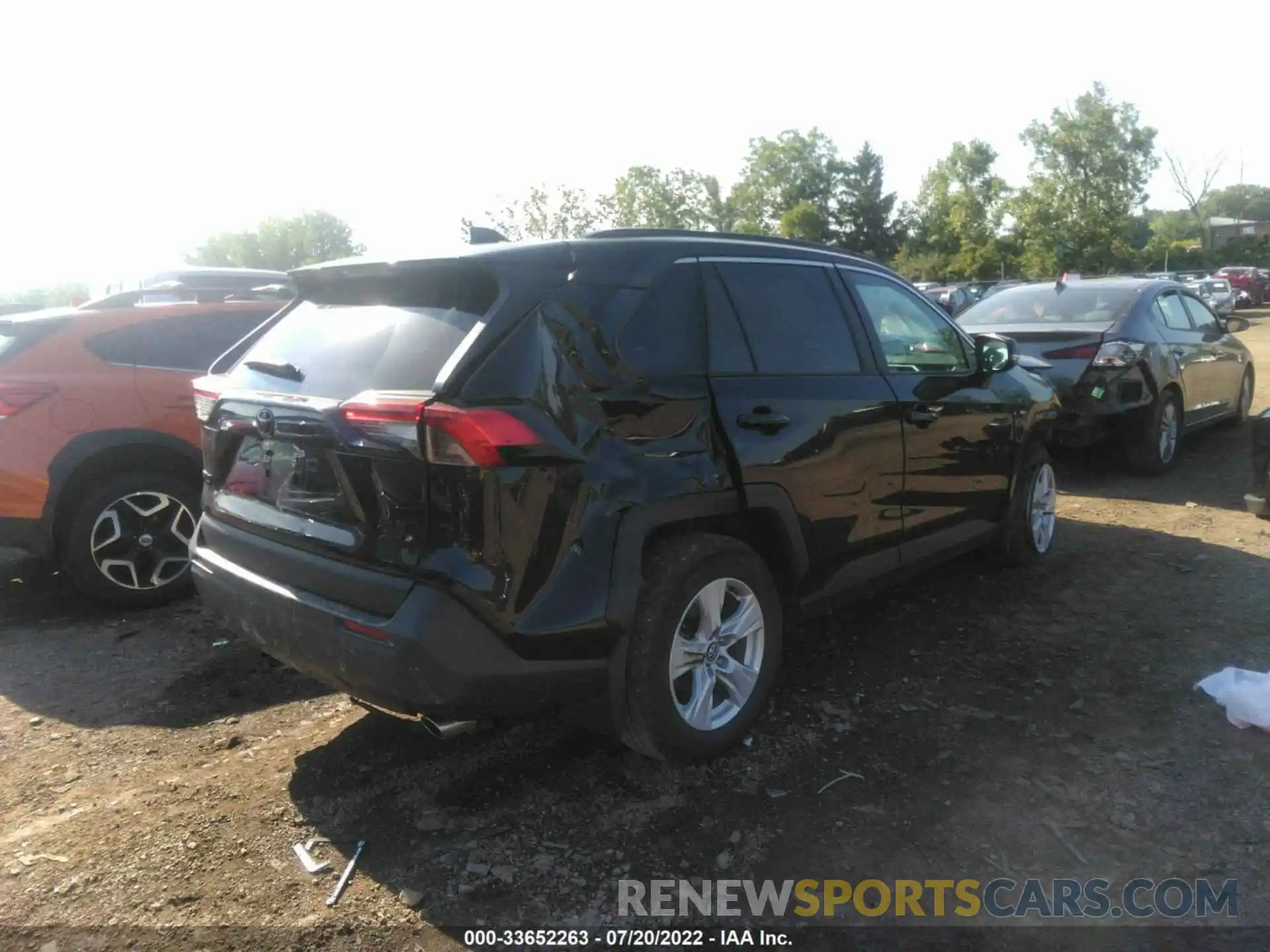 4 Photograph of a damaged car 2T3P1RFV2LC133119 TOYOTA RAV4 2020