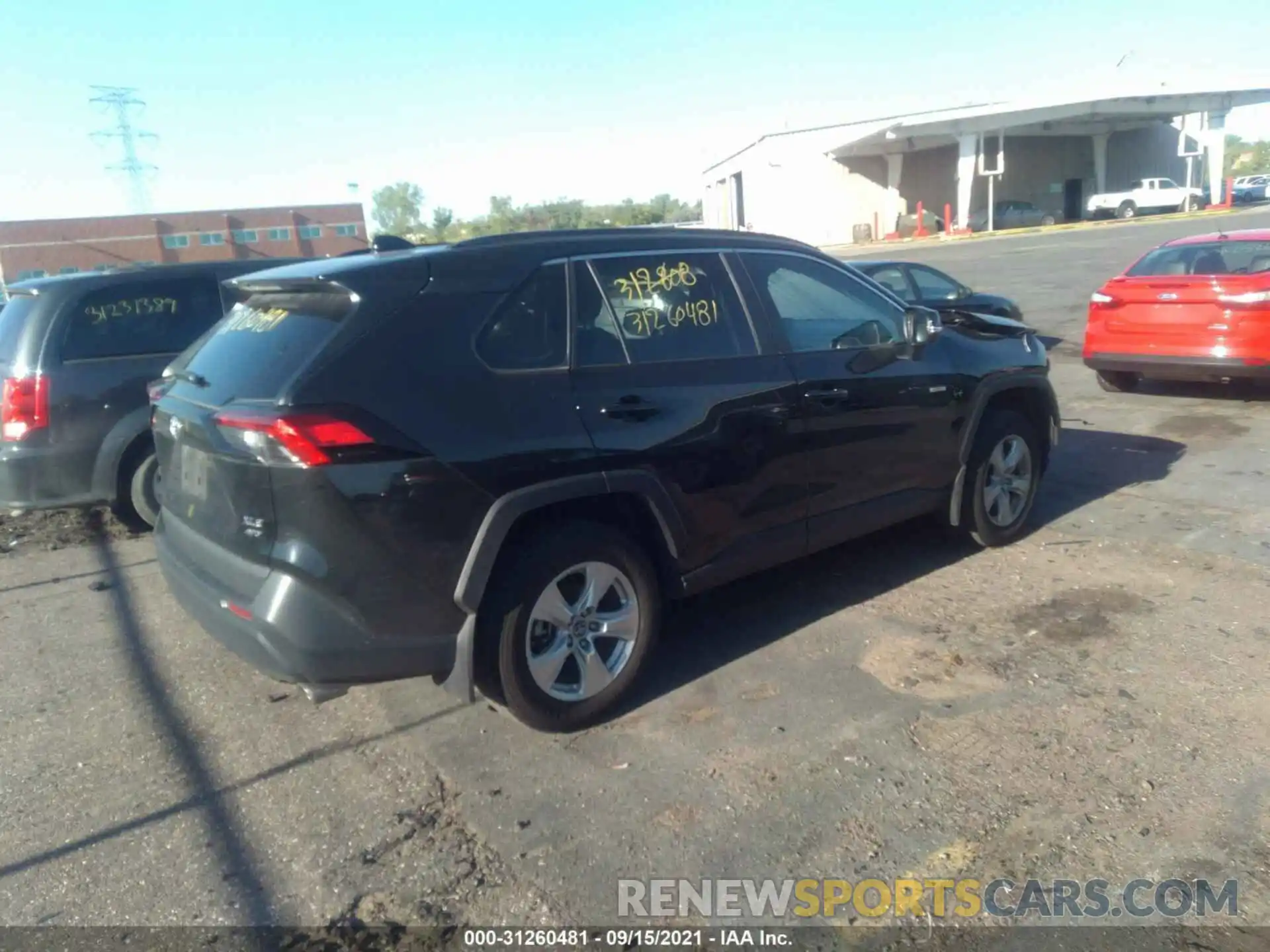 4 Photograph of a damaged car 2T3P1RFV2LW100345 TOYOTA RAV4 2020