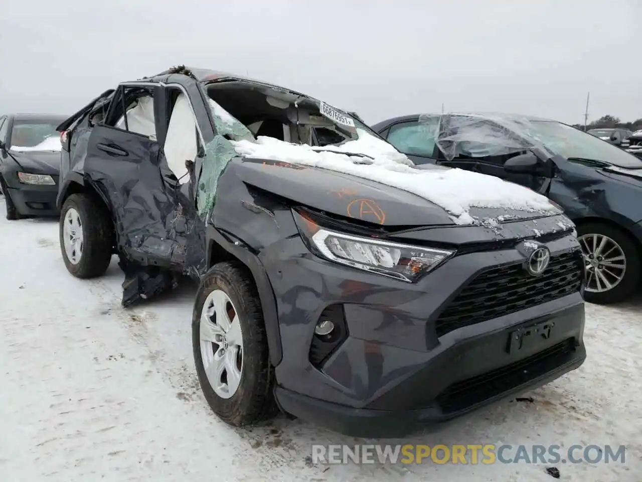 1 Photograph of a damaged car 2T3P1RFV2LW109384 TOYOTA RAV4 2020