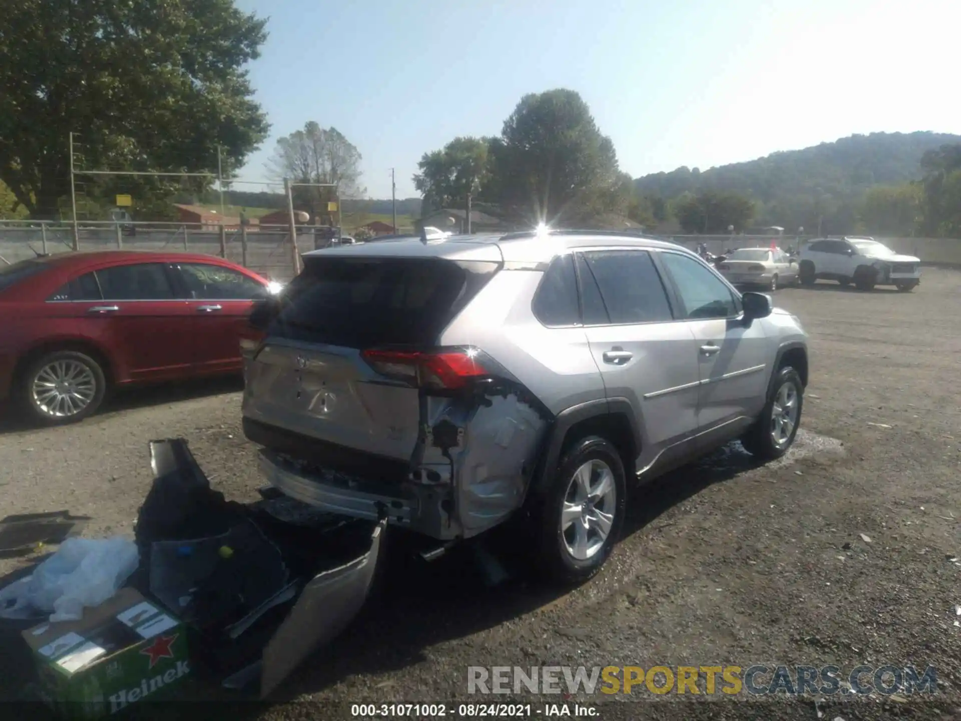 4 Photograph of a damaged car 2T3P1RFV2LW117534 TOYOTA RAV4 2020