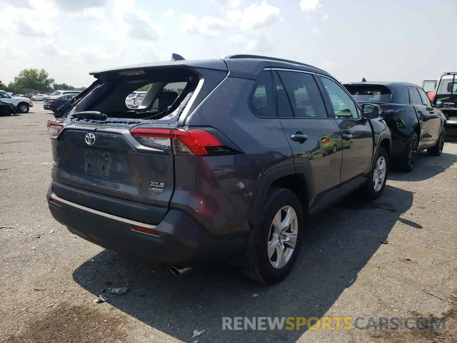 4 Photograph of a damaged car 2T3P1RFV2LW119042 TOYOTA RAV4 2020