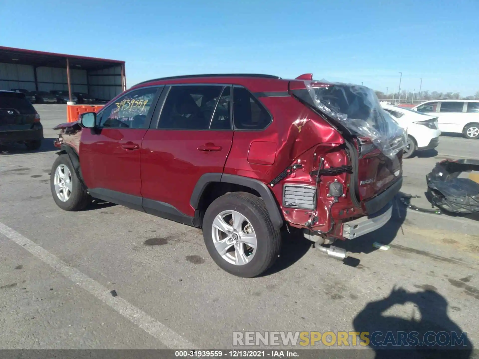 3 Фотография поврежденного автомобиля 2T3P1RFV2LW125522 TOYOTA RAV4 2020