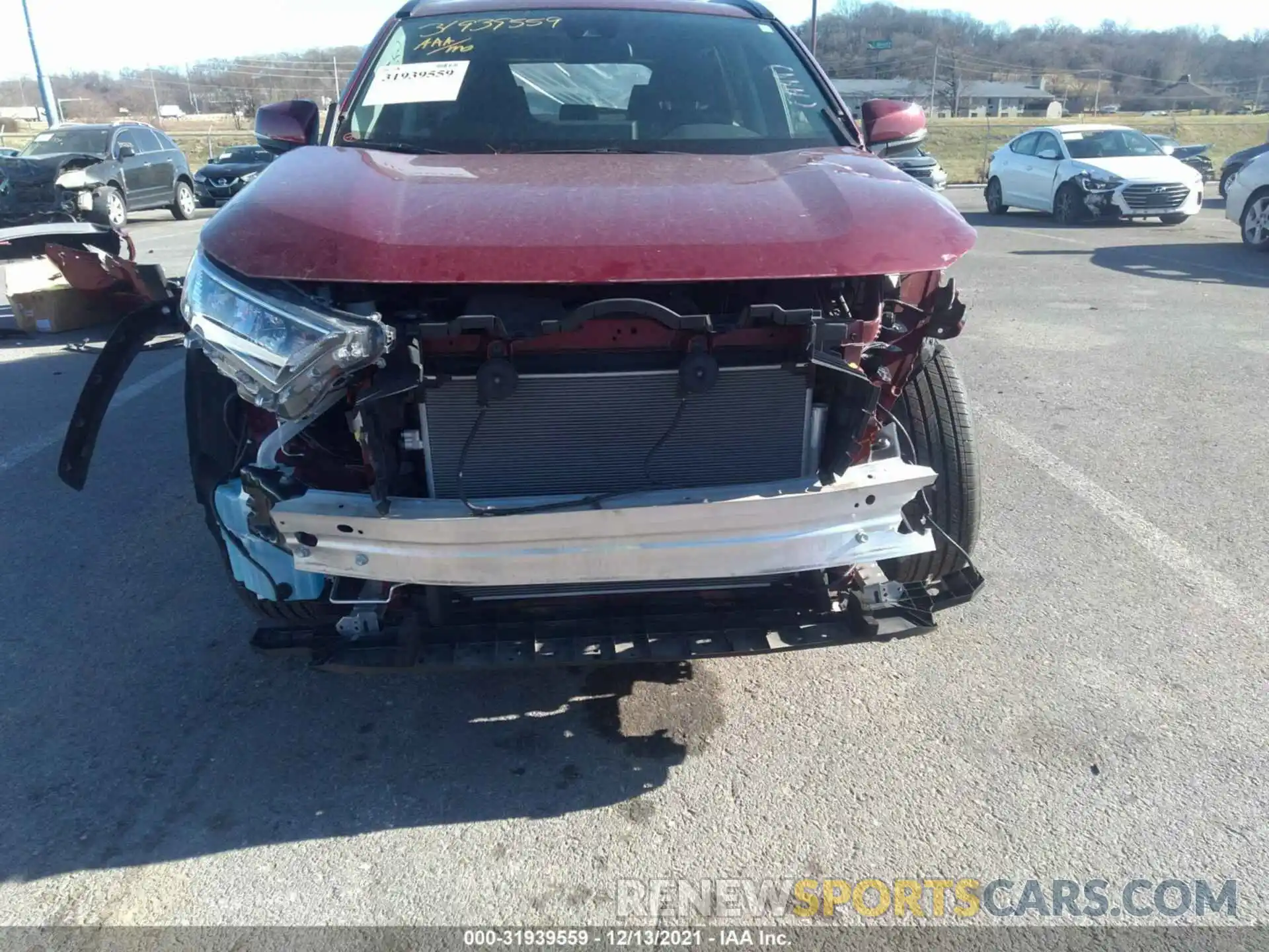 6 Photograph of a damaged car 2T3P1RFV2LW125522 TOYOTA RAV4 2020