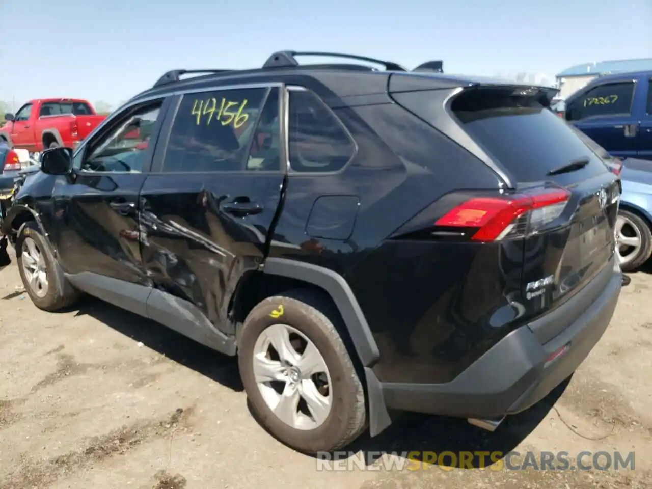 3 Photograph of a damaged car 2T3P1RFV2LW133670 TOYOTA RAV4 2020