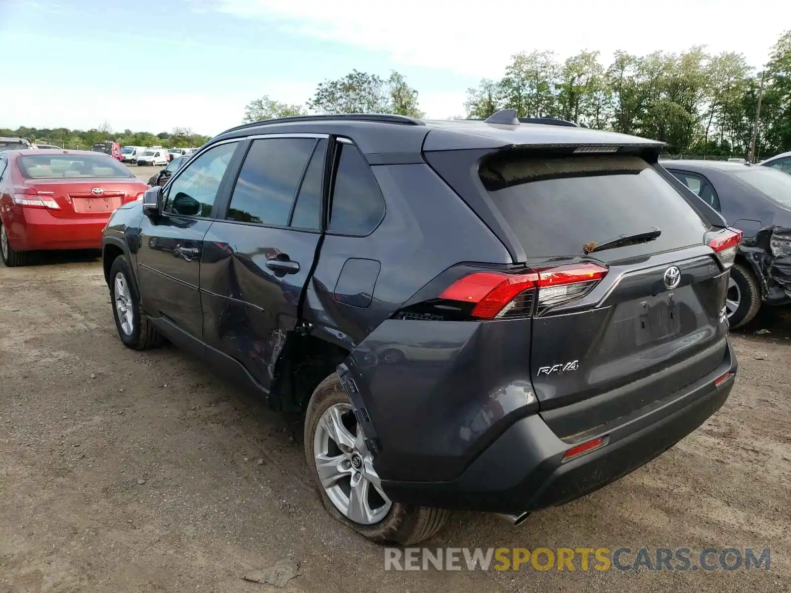 3 Photograph of a damaged car 2T3P1RFV2LW136780 TOYOTA RAV4 2020