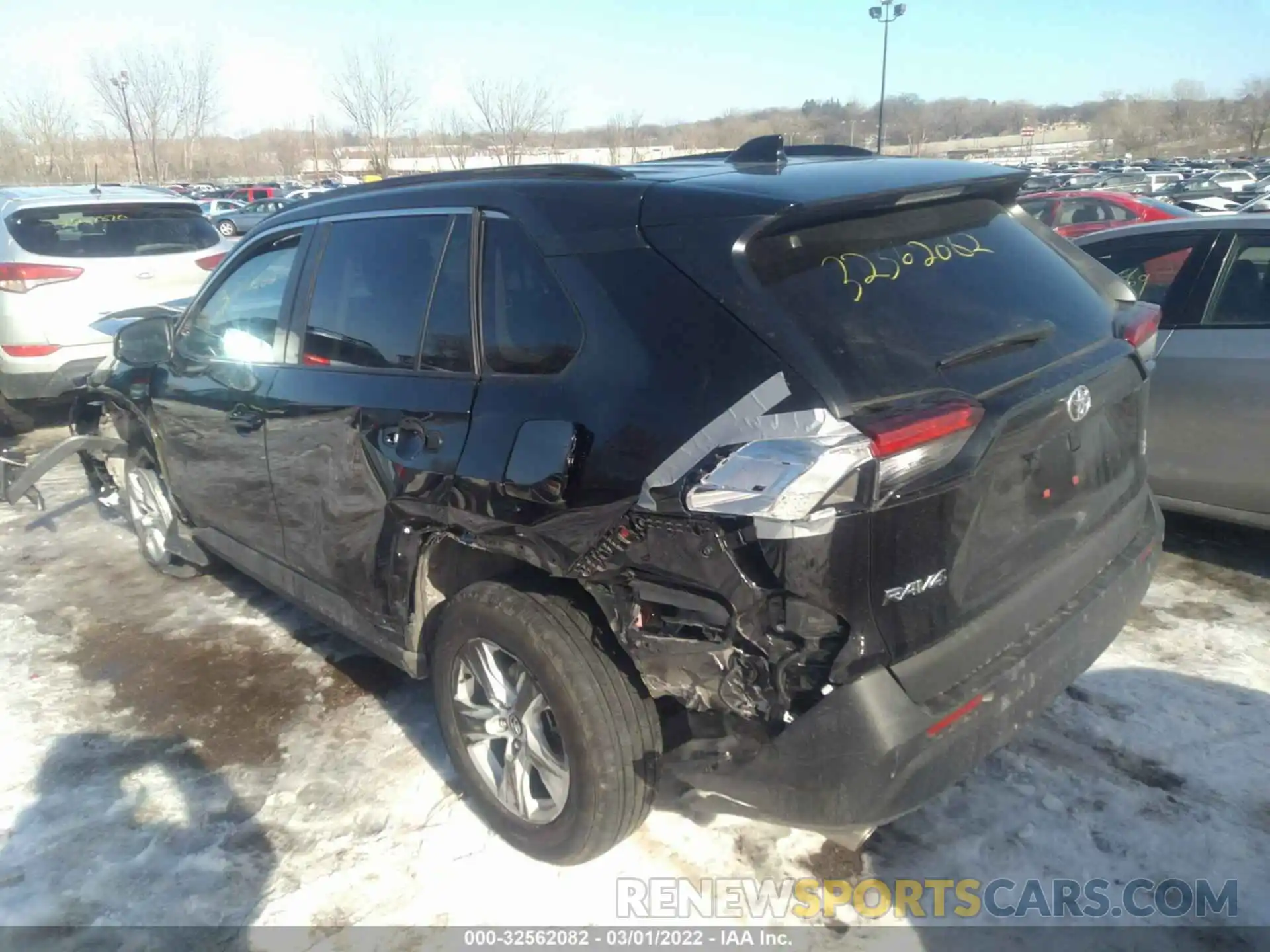 3 Photograph of a damaged car 2T3P1RFV2LW137427 TOYOTA RAV4 2020