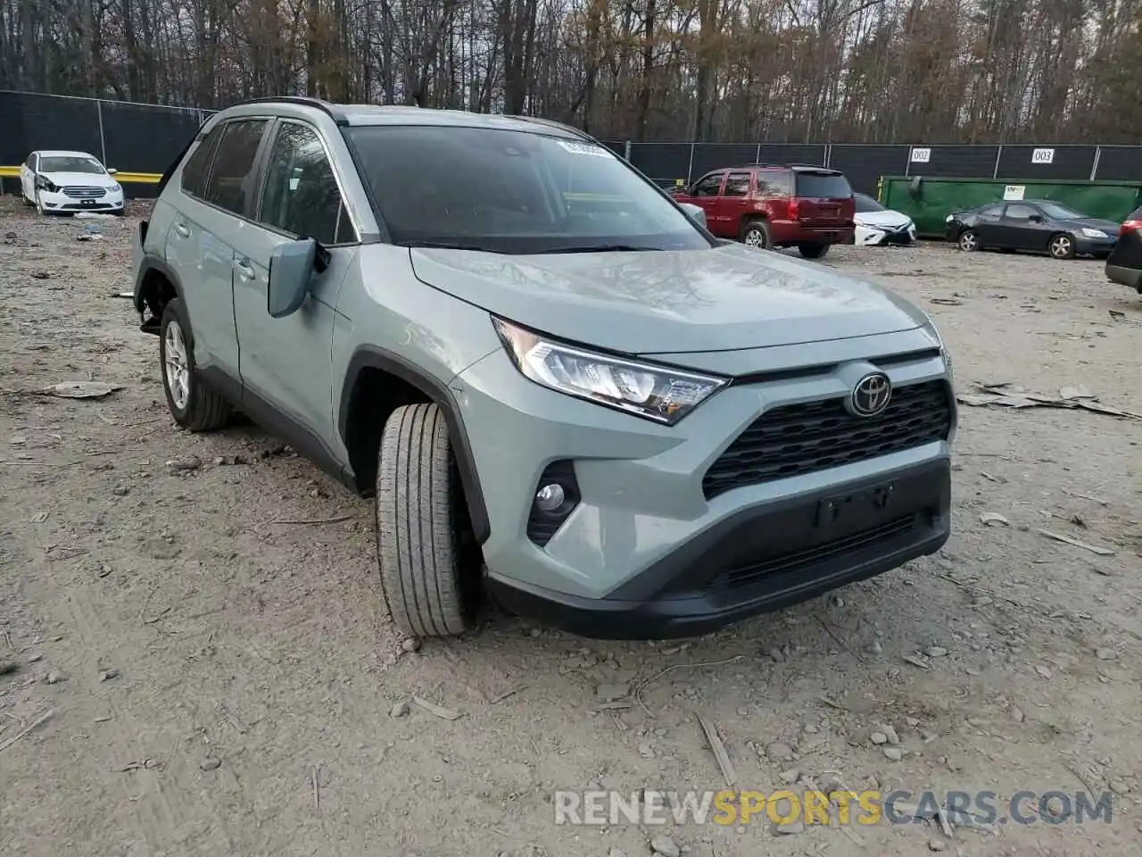 1 Photograph of a damaged car 2T3P1RFV2LW137704 TOYOTA RAV4 2020