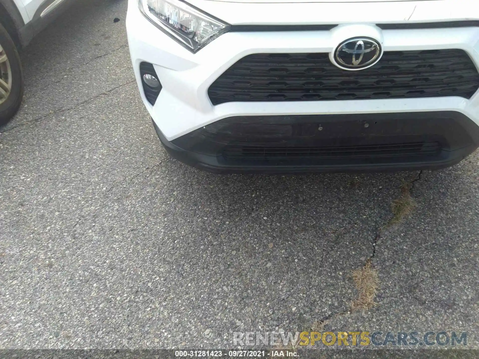 6 Photograph of a damaged car 2T3P1RFV3LC065171 TOYOTA RAV4 2020