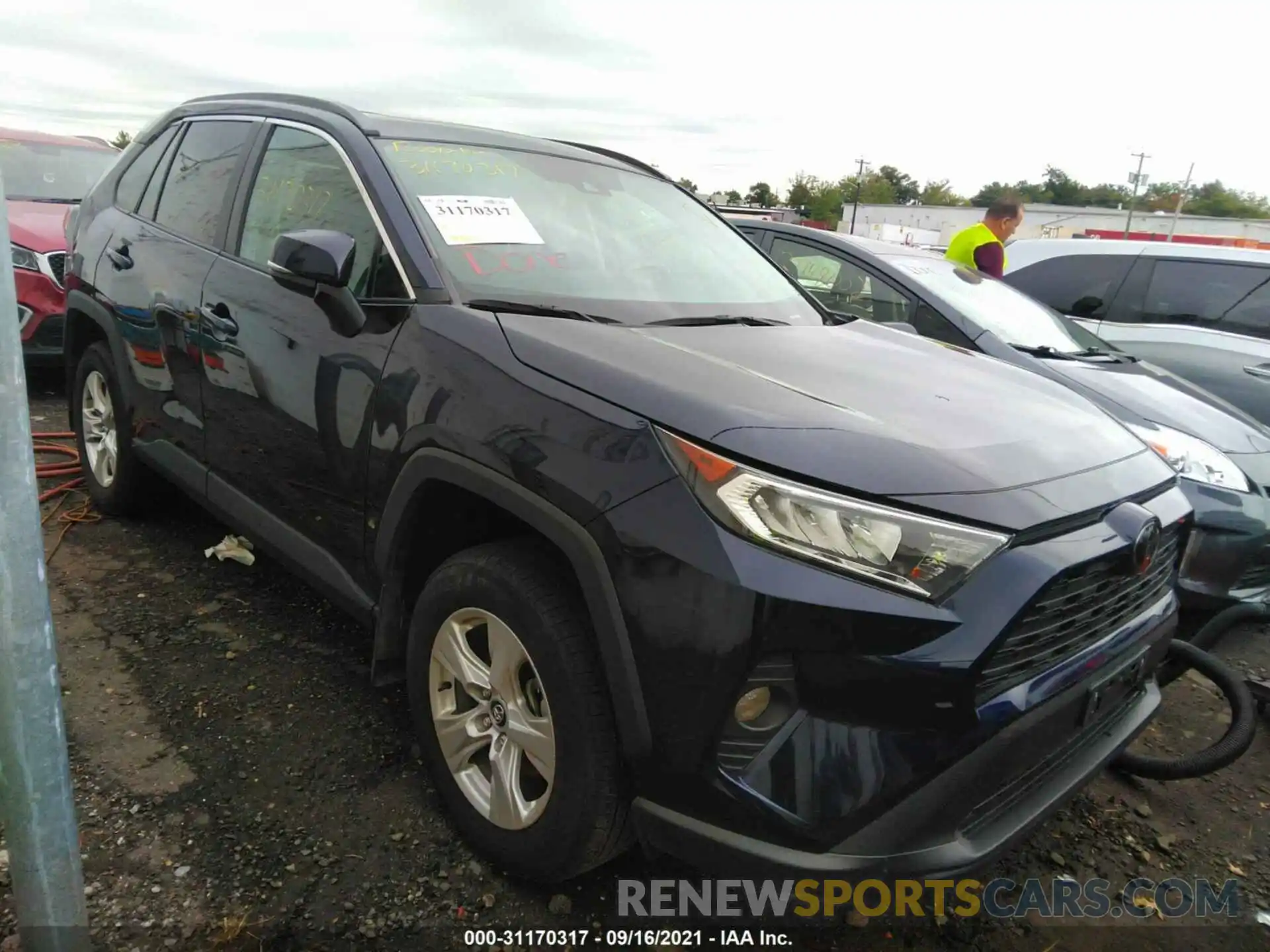 1 Photograph of a damaged car 2T3P1RFV3LC070905 TOYOTA RAV4 2020