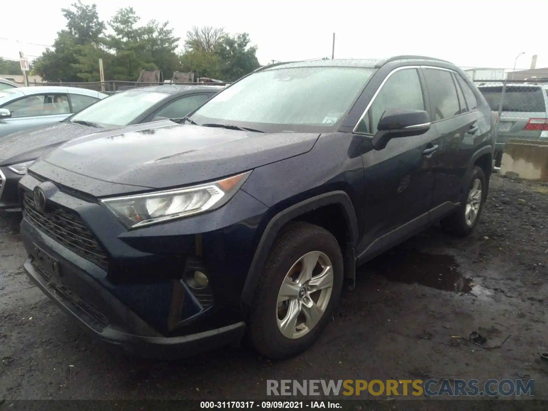 2 Photograph of a damaged car 2T3P1RFV3LC070905 TOYOTA RAV4 2020