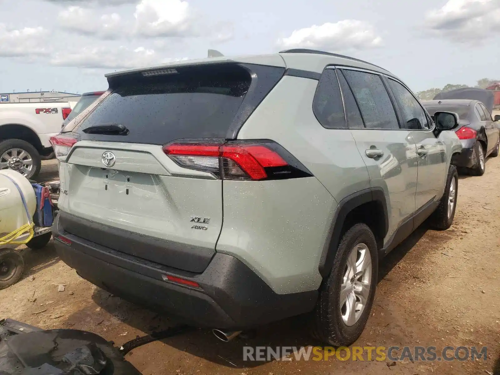 4 Photograph of a damaged car 2T3P1RFV3LC083198 TOYOTA RAV4 2020