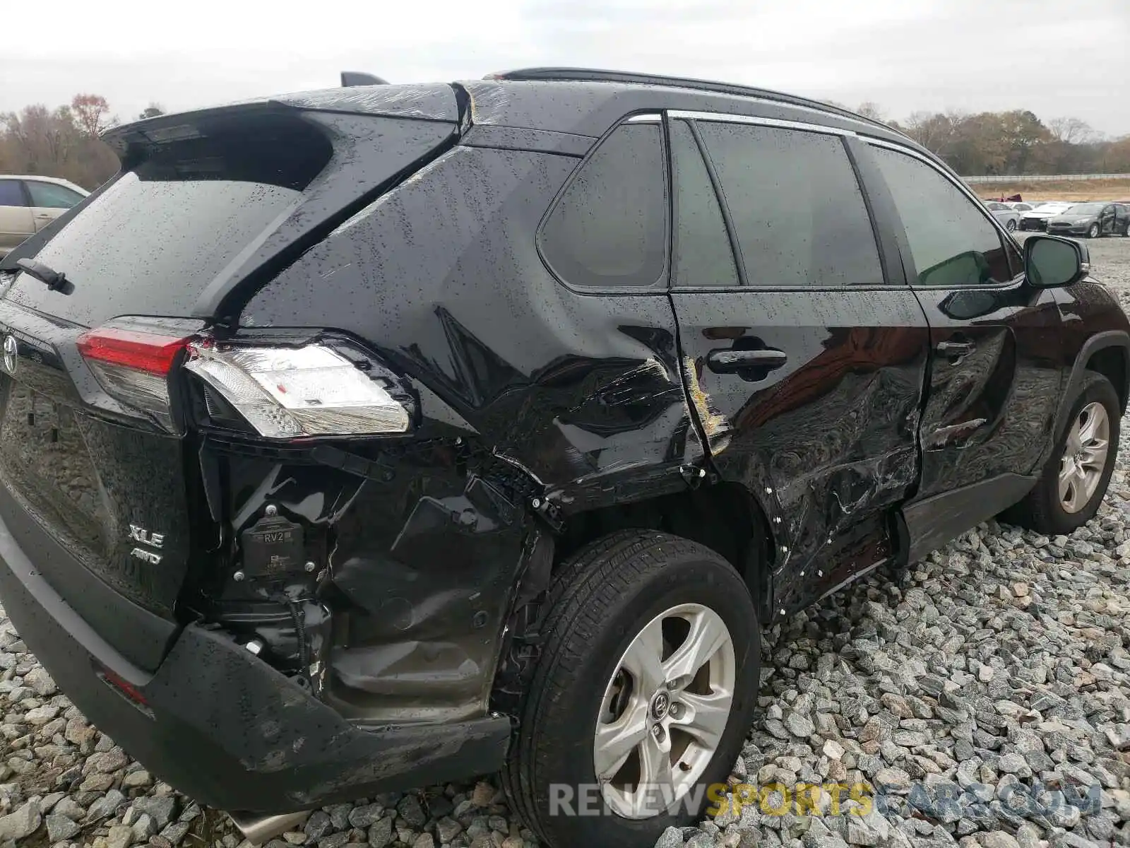 9 Photograph of a damaged car 2T3P1RFV3LC084125 TOYOTA RAV4 2020