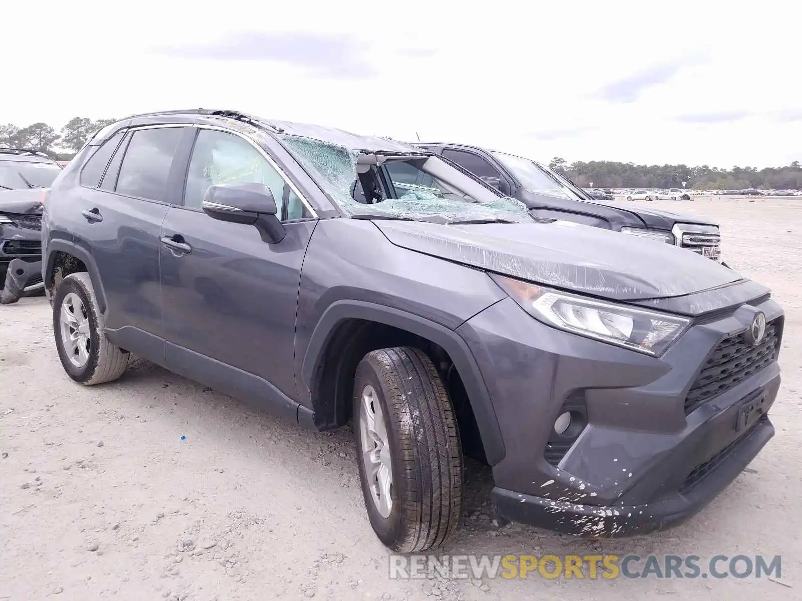 1 Photograph of a damaged car 2T3P1RFV3LC088725 TOYOTA RAV4 2020