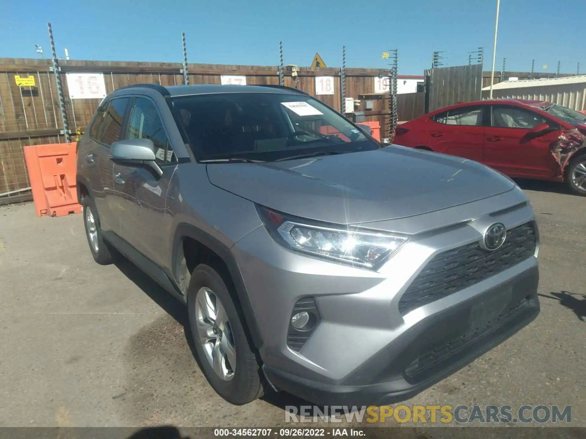 1 Photograph of a damaged car 2T3P1RFV3LC089907 TOYOTA RAV4 2020