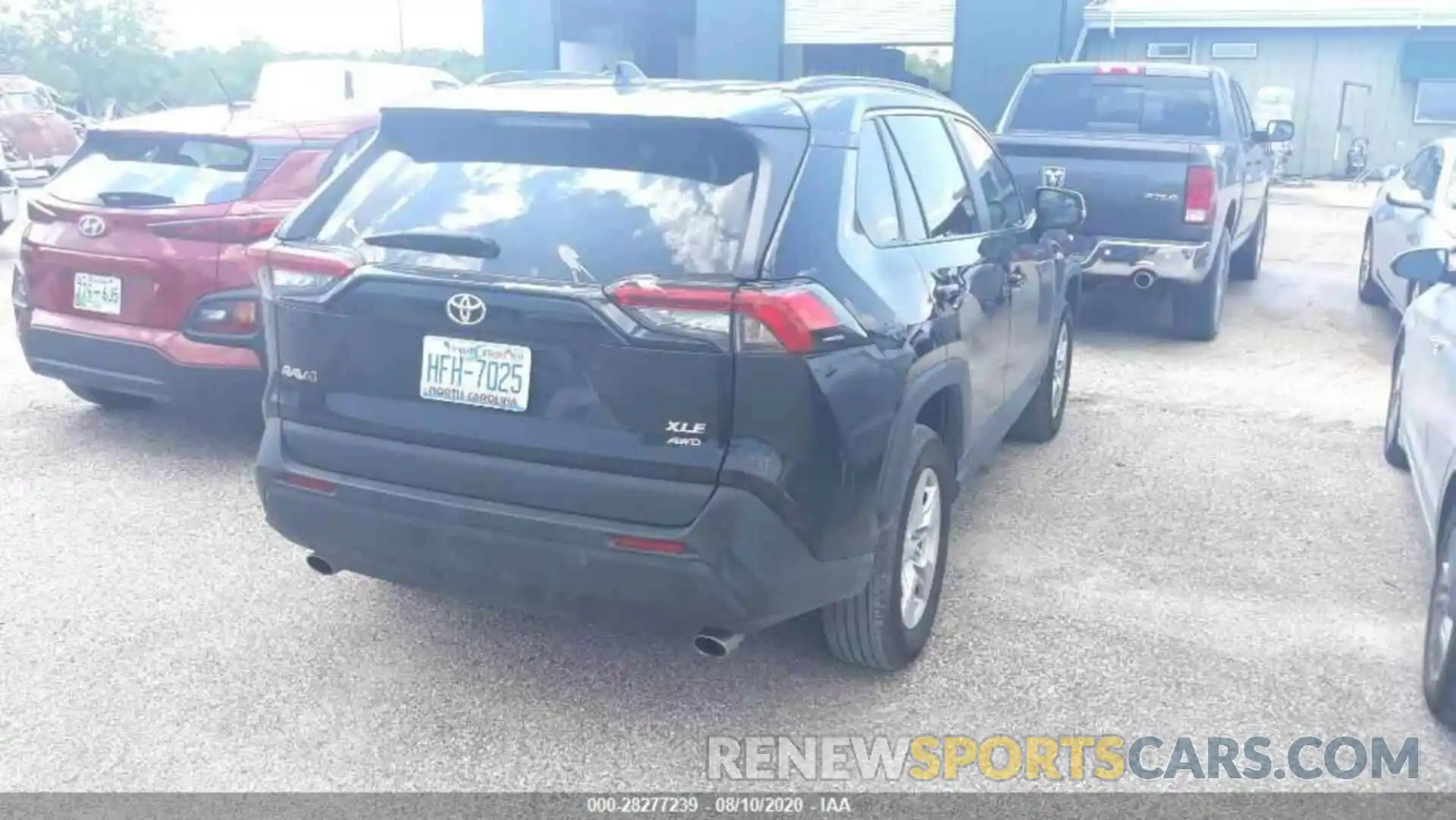 4 Photograph of a damaged car 2T3P1RFV3LC090295 TOYOTA RAV4 2020