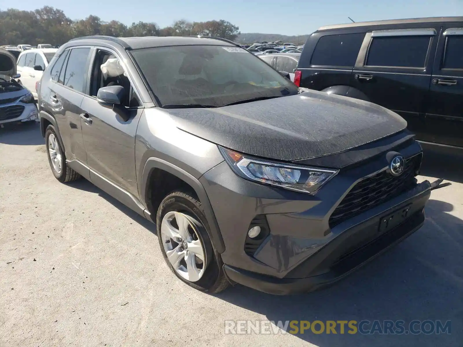 1 Photograph of a damaged car 2T3P1RFV3LC090376 TOYOTA RAV4 2020