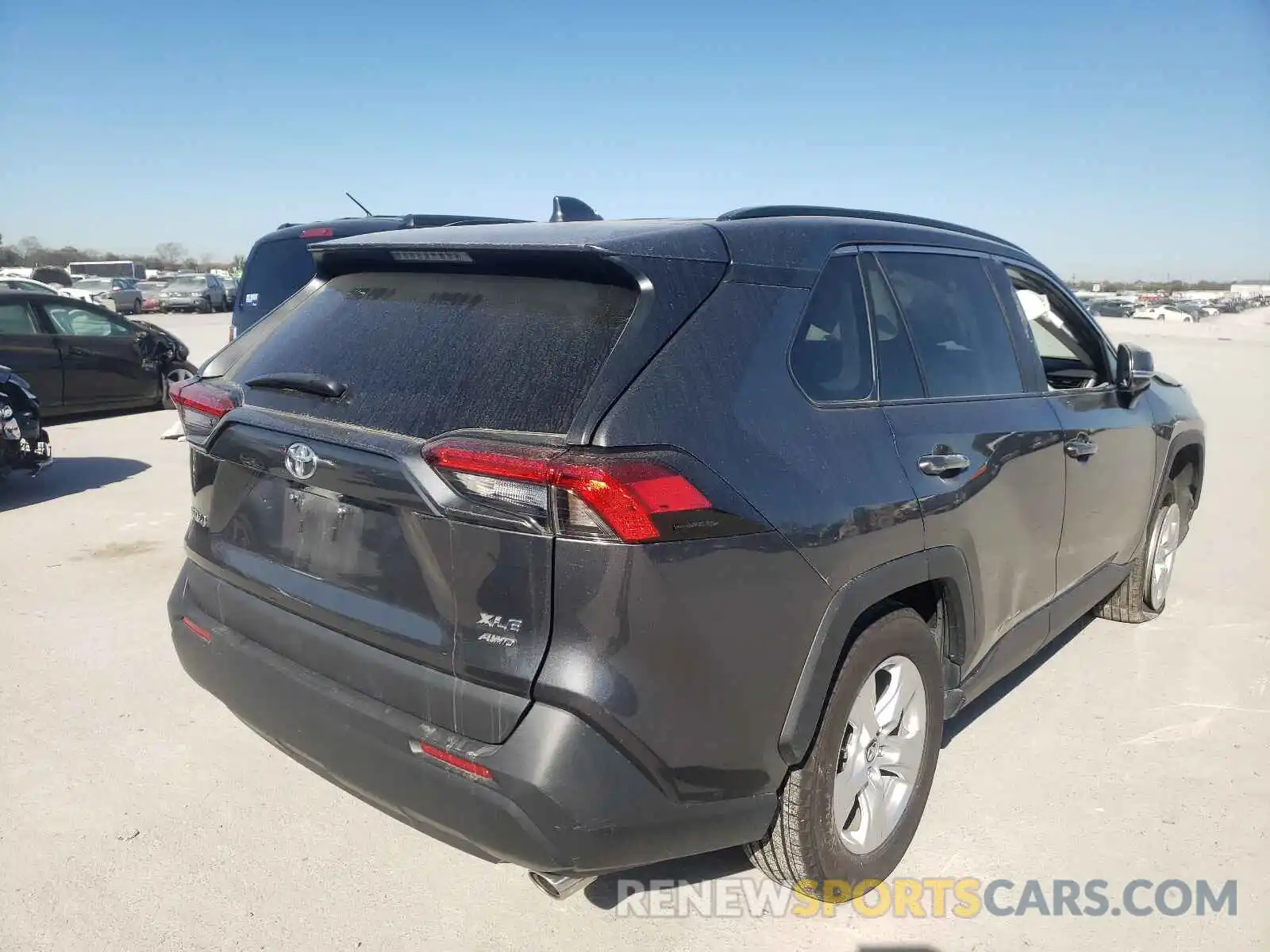 4 Photograph of a damaged car 2T3P1RFV3LC090376 TOYOTA RAV4 2020