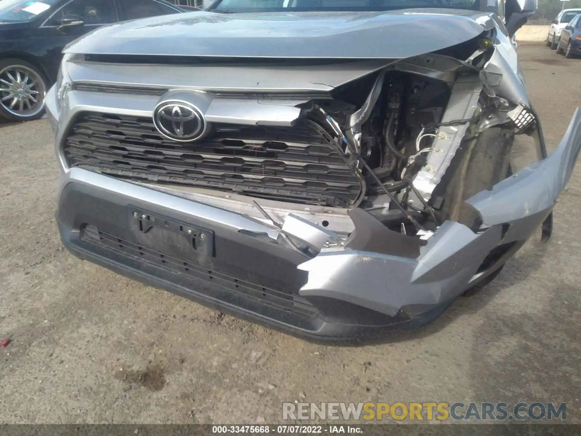 6 Photograph of a damaged car 2T3P1RFV3LC090393 TOYOTA RAV4 2020