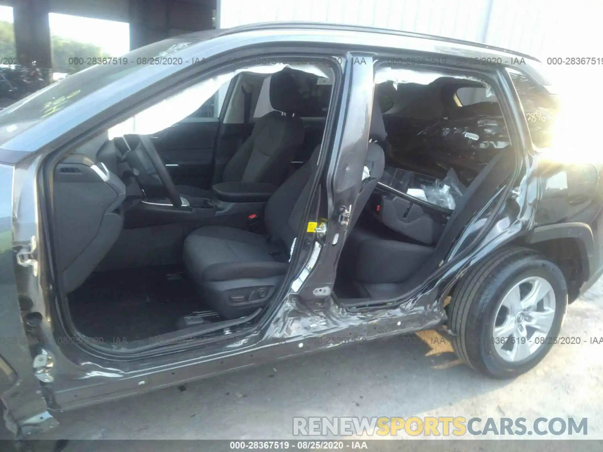 6 Photograph of a damaged car 2T3P1RFV3LC092662 TOYOTA RAV4 2020