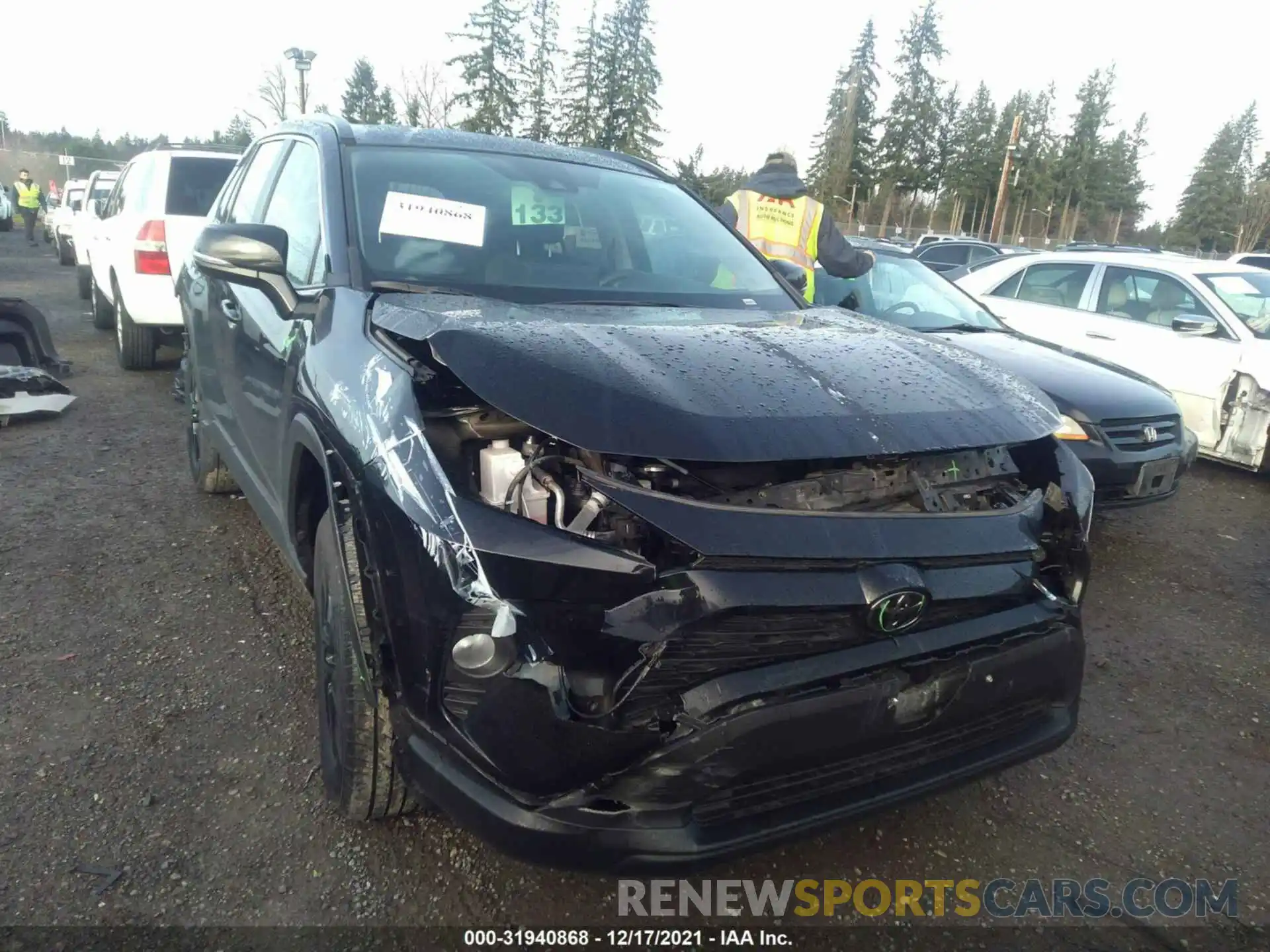 1 Photograph of a damaged car 2T3P1RFV3LC100002 TOYOTA RAV4 2020