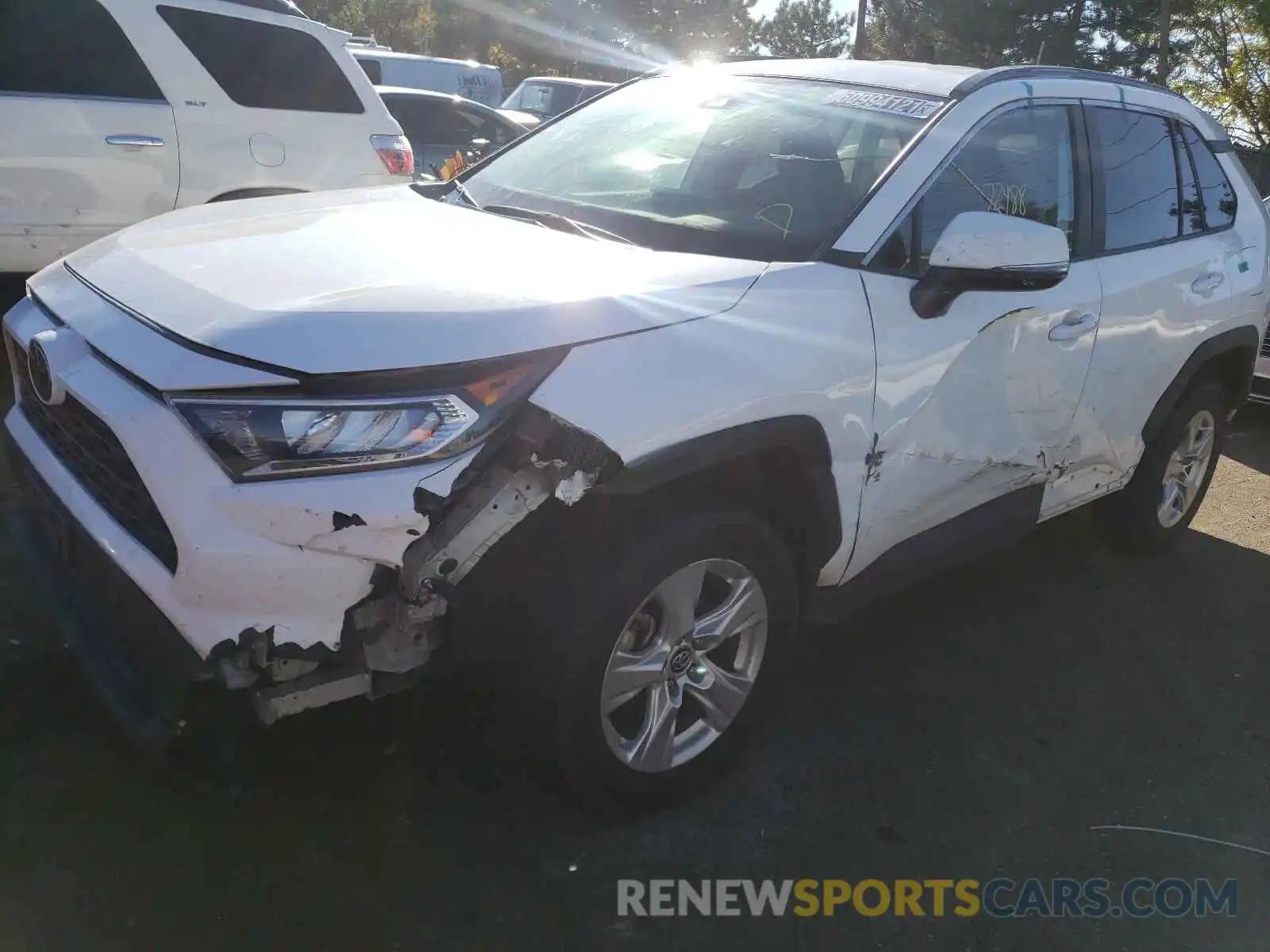 9 Photograph of a damaged car 2T3P1RFV3LC100548 TOYOTA RAV4 2020