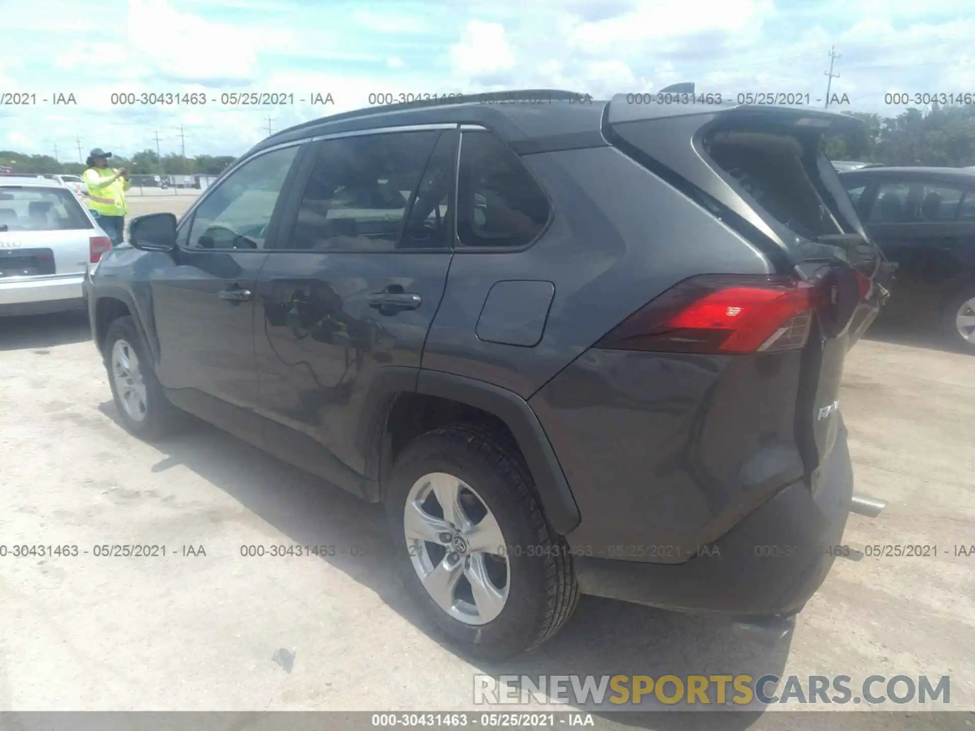 3 Photograph of a damaged car 2T3P1RFV3LC100985 TOYOTA RAV4 2020