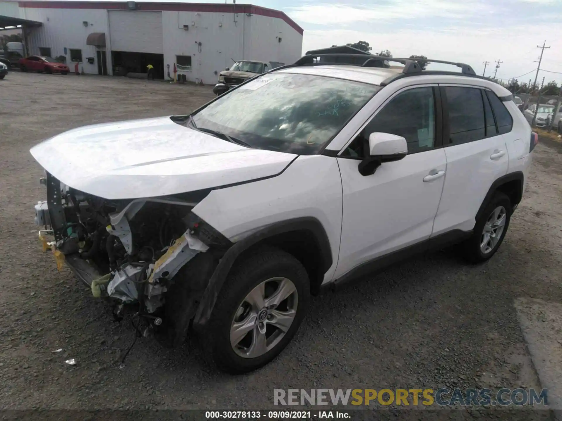 2 Photograph of a damaged car 2T3P1RFV3LC120055 TOYOTA RAV4 2020