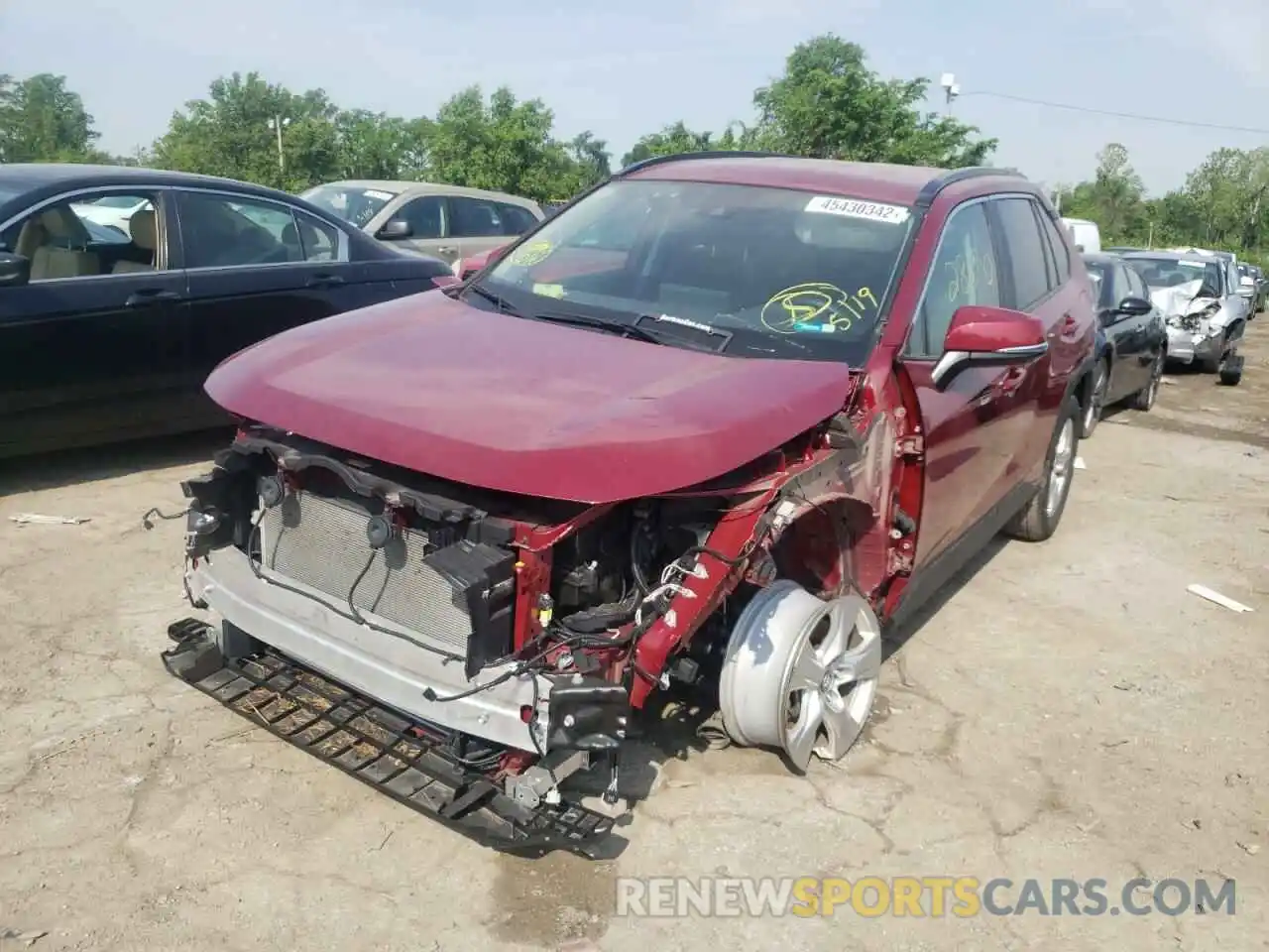 2 Photograph of a damaged car 2T3P1RFV3LC124266 TOYOTA RAV4 2020