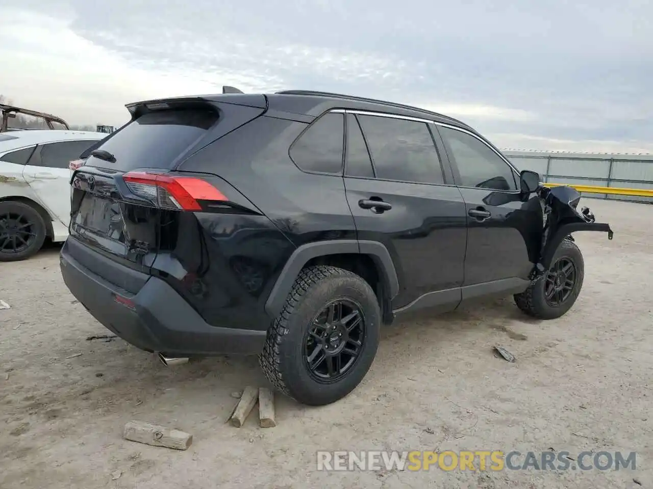 3 Photograph of a damaged car 2T3P1RFV3LC125045 TOYOTA RAV4 2020